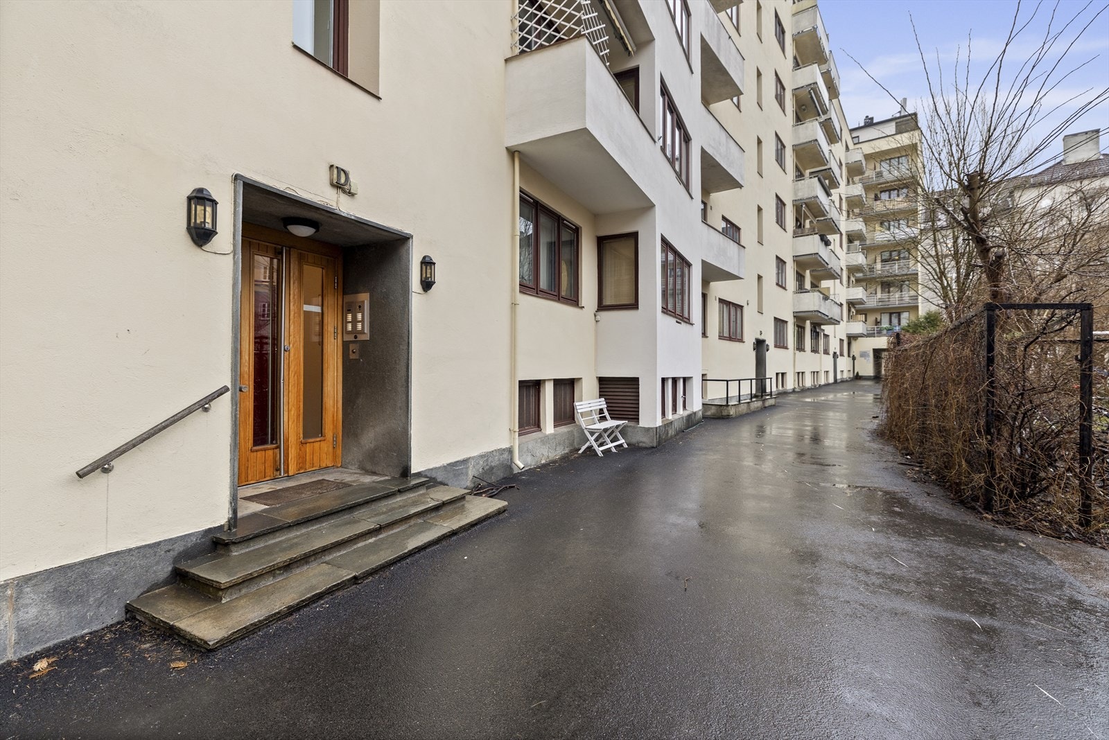 Pent og rolig inngangsparti. Galleribilde