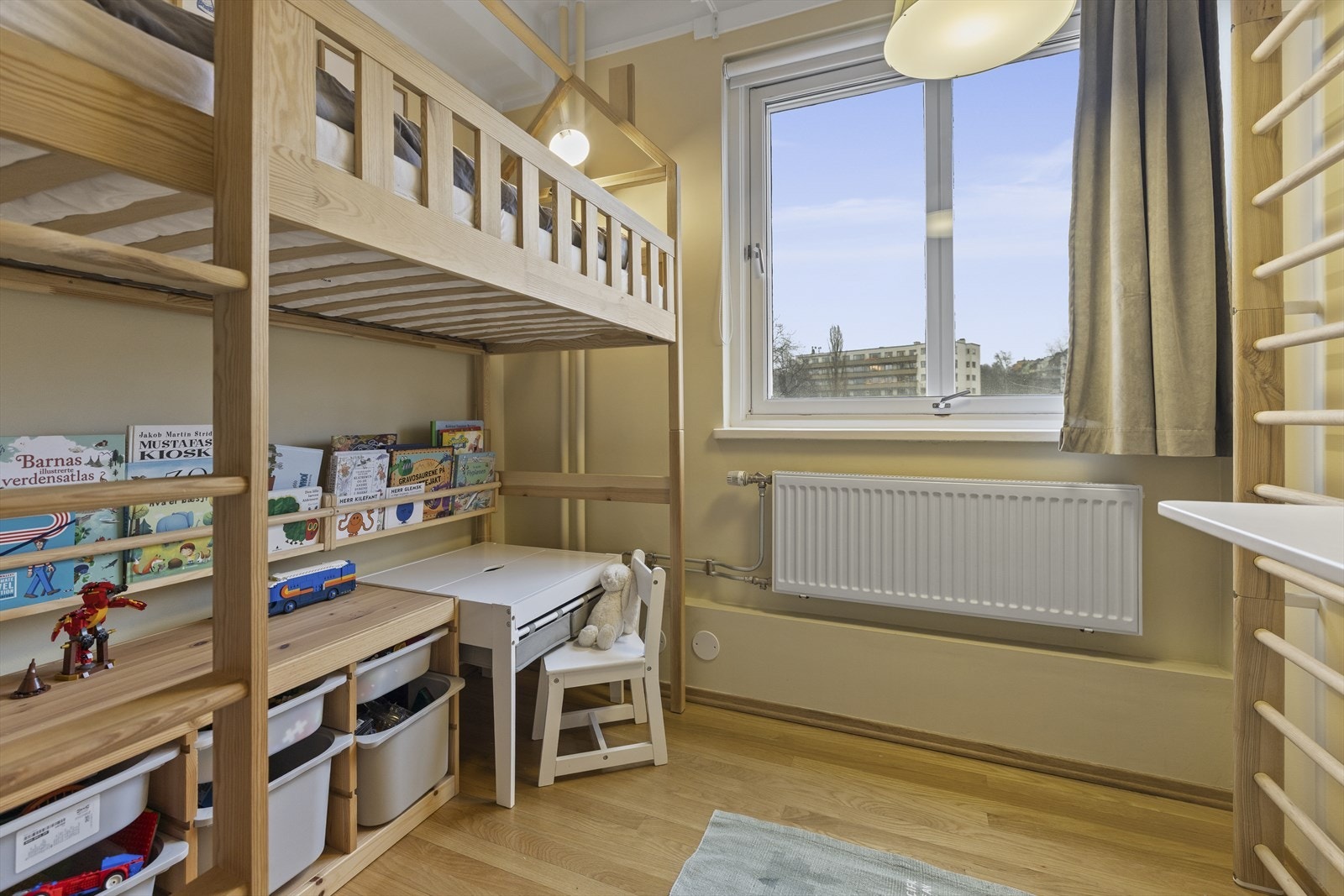 De to øvrige soverommene fungerer også som kontor, gjesterom eller det man måtte ha behov for. Galleribilde