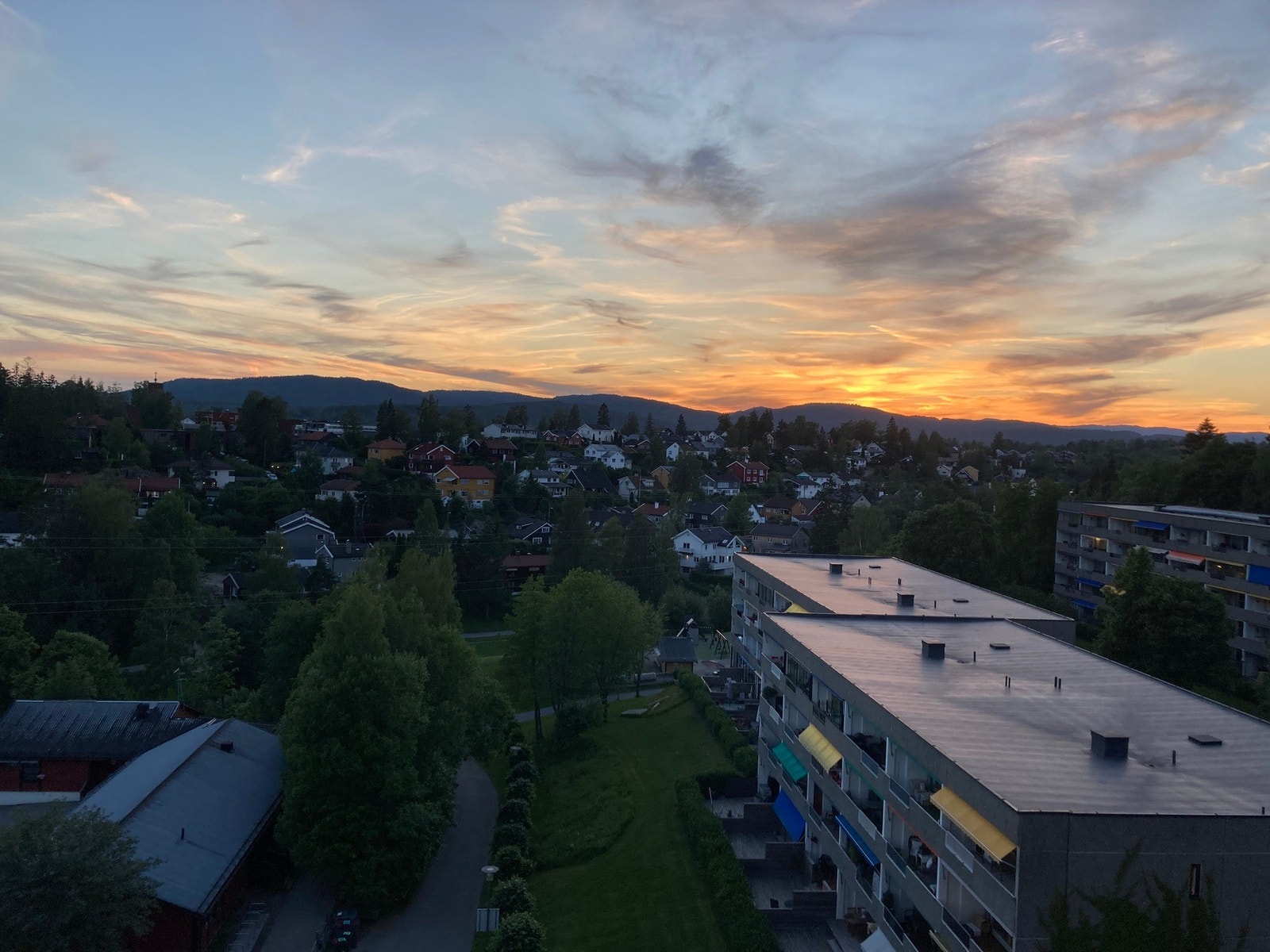 Selgers eget bilde. Her kan du nyte solen store deler av dagen og kvelden. Galleribilde