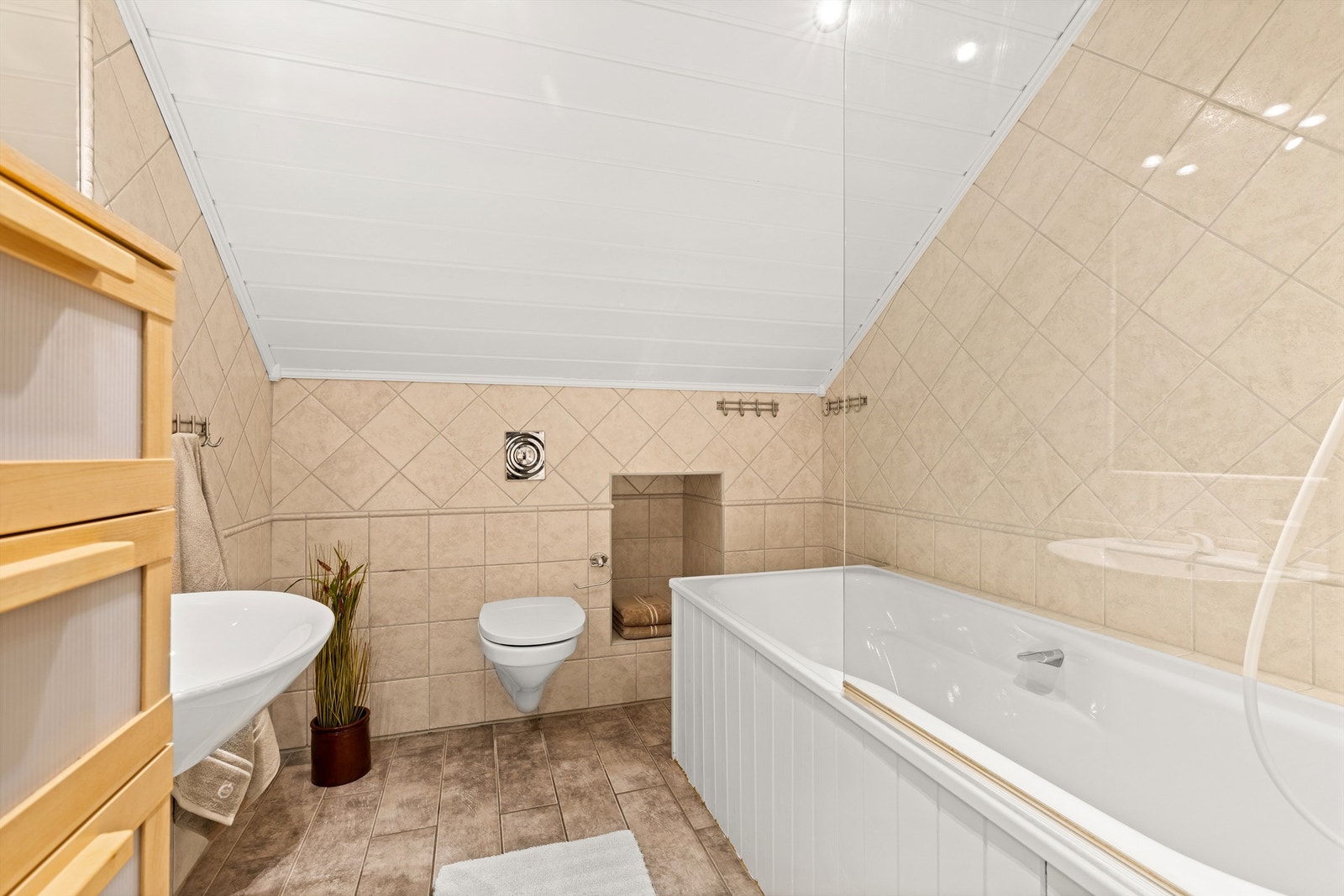 Bad/wc i 2 etg. Galleribilde