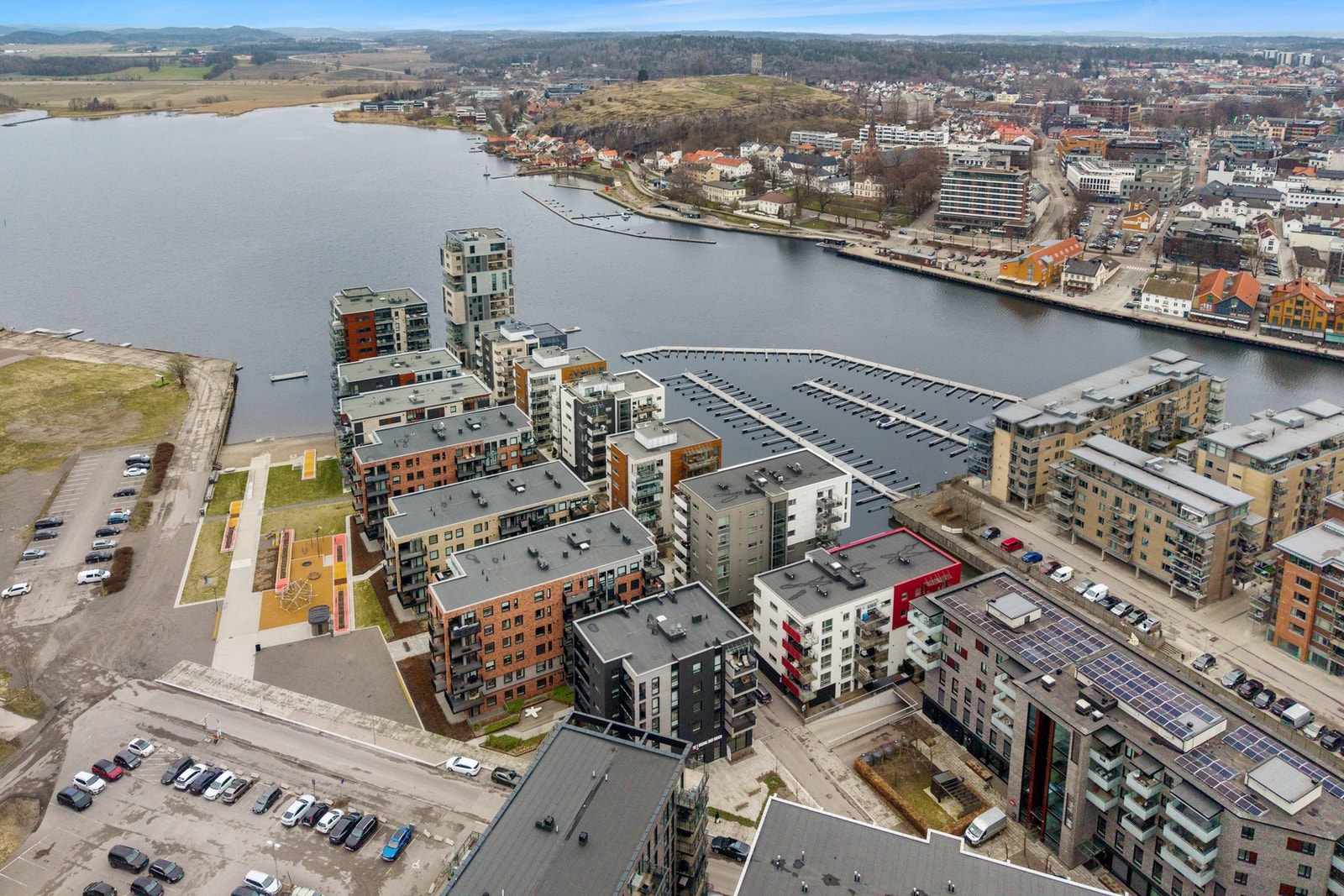 Sjønære omgivelser Galleribilde