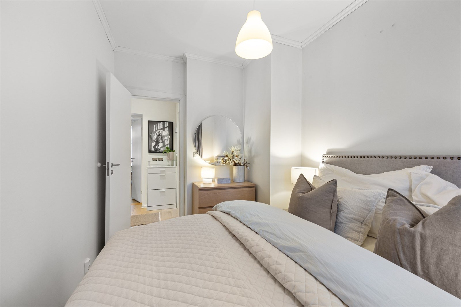 Det andre soverommet egner seg godt som barnerom, gjesterom eller kontor. Galleribilde