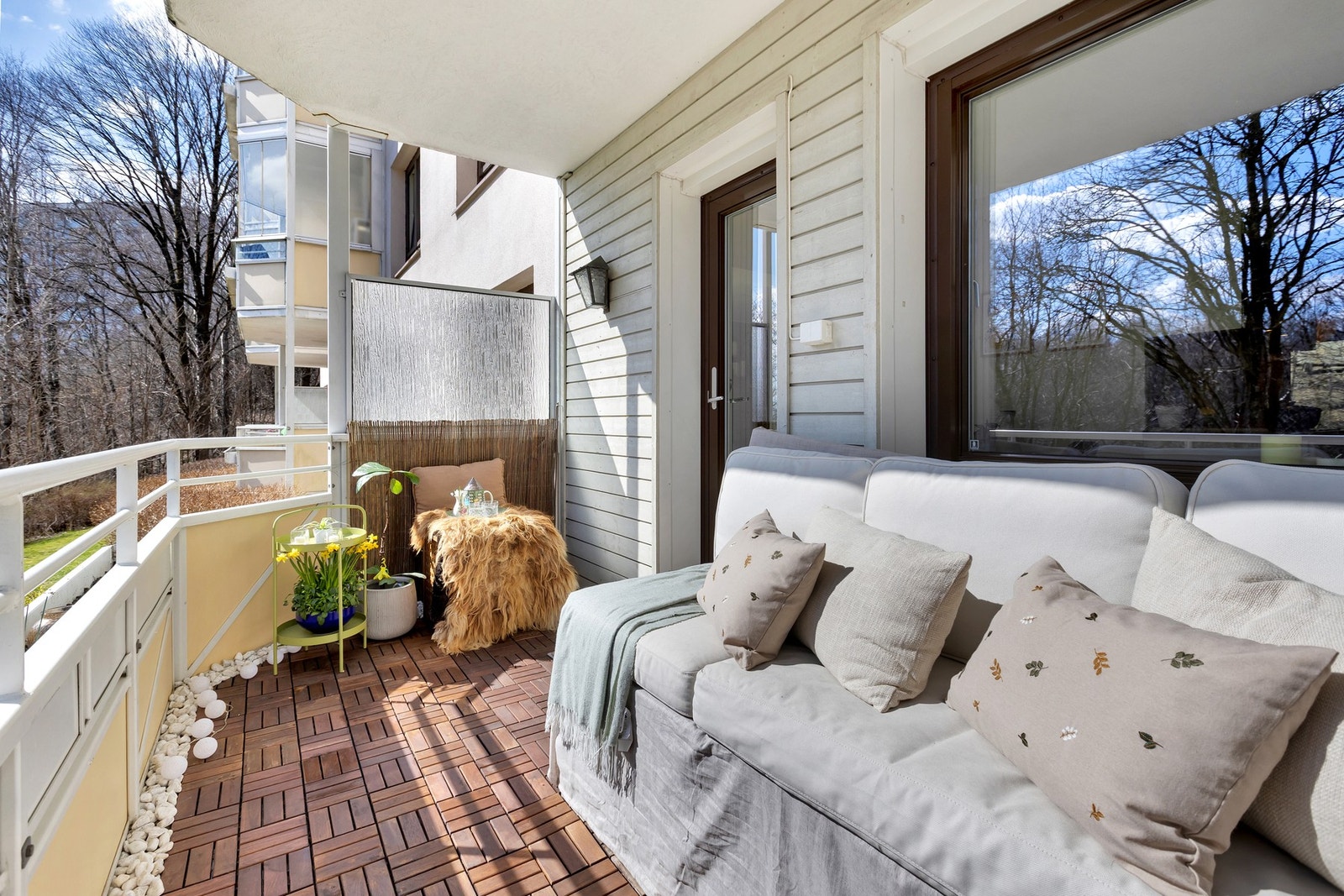 Herlig balkog å ca. 7 kvm, som vender mot frodige fellesområder. Galleribilde