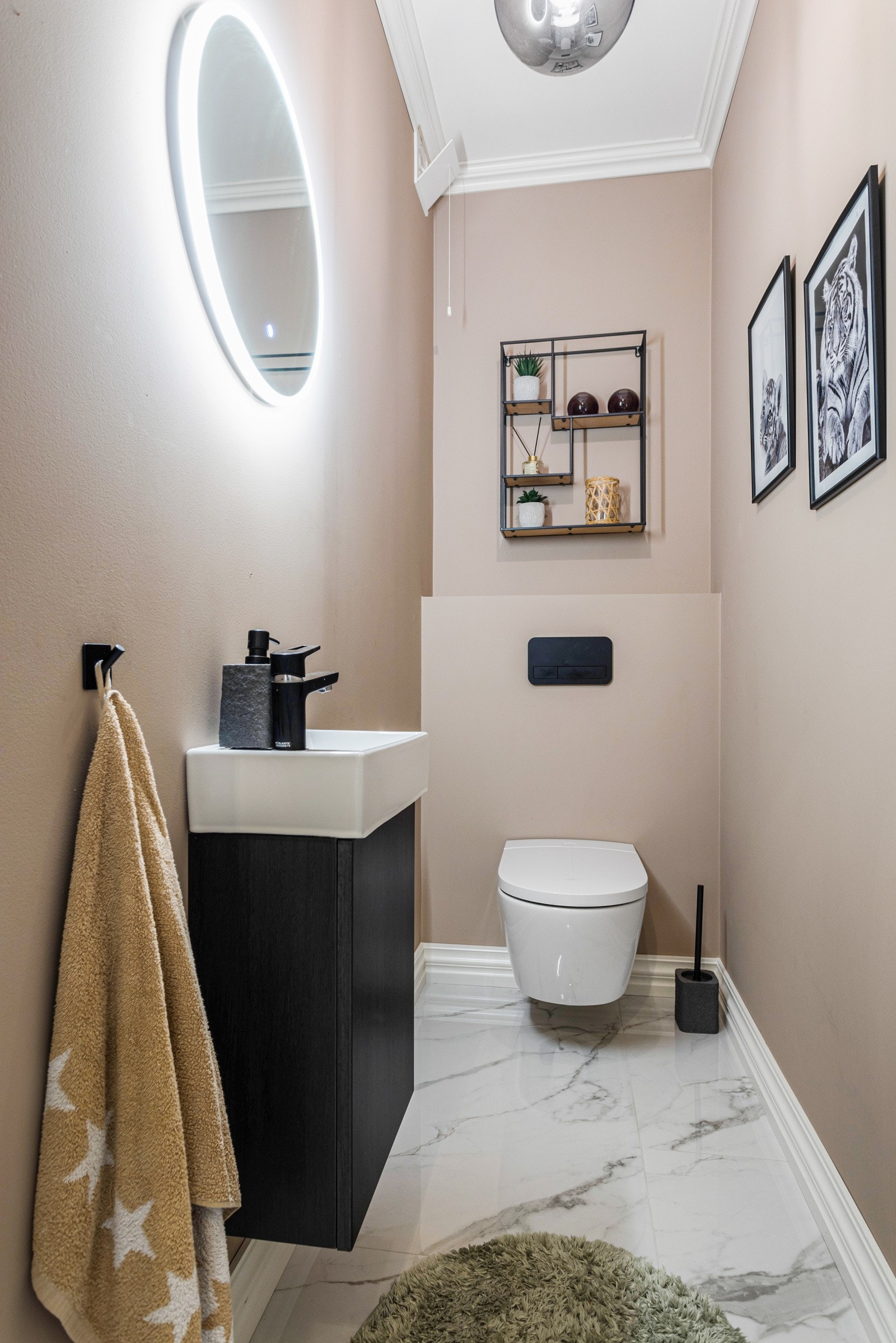 WC-rom Galleribilde