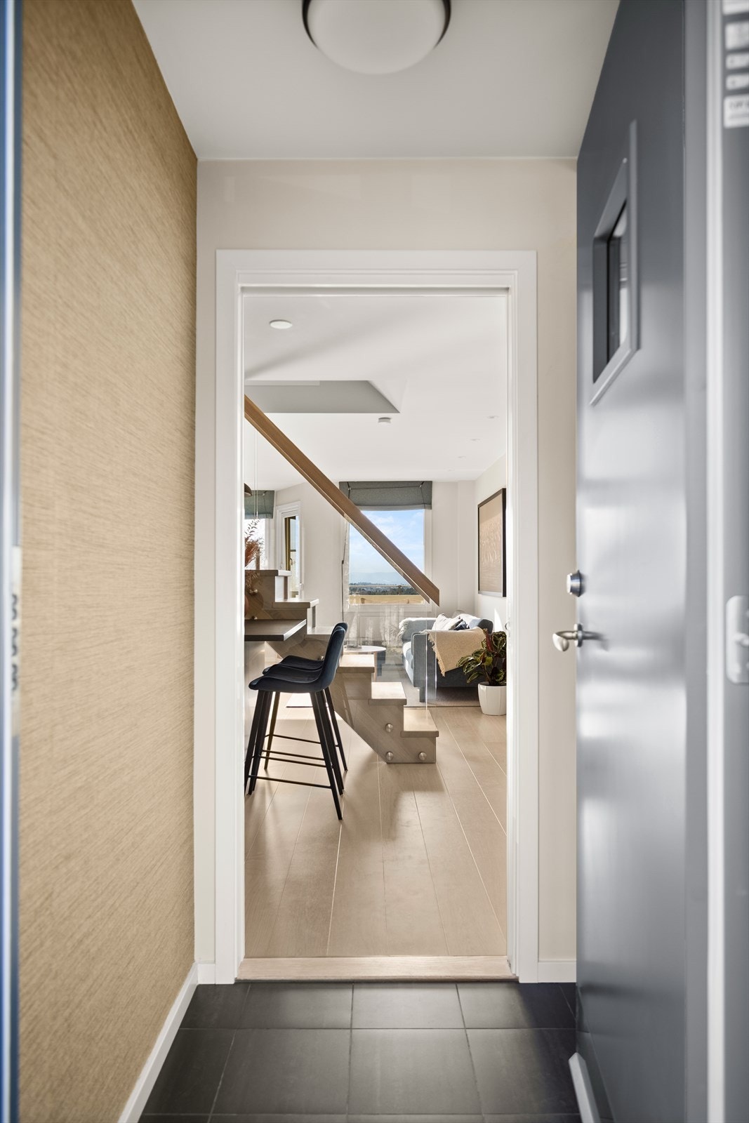 Velkommen inn! Praktisk entré med gulvvarme. Galleribilde