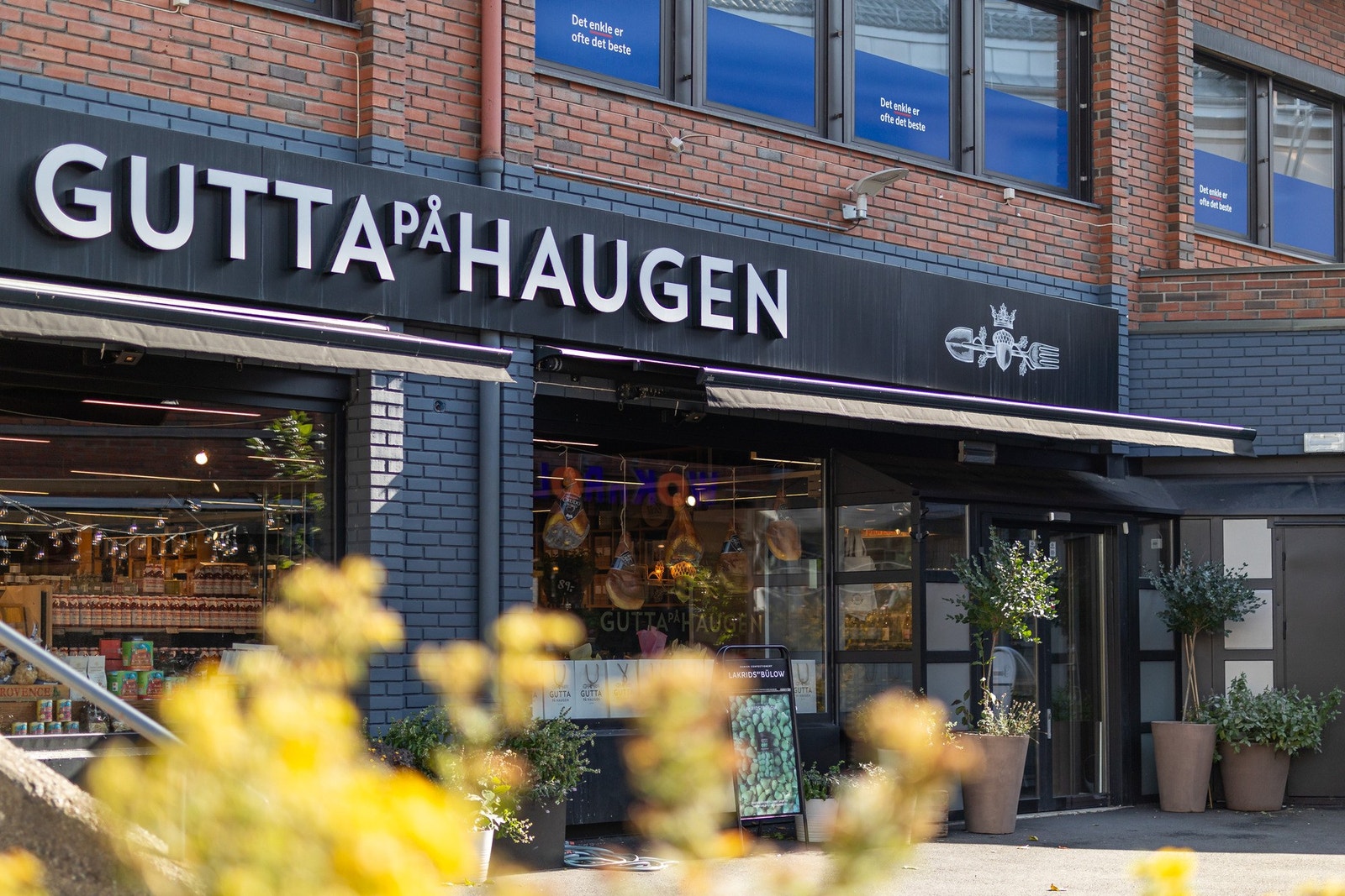 Ved Sæter ligger også Gutta på Haugen Galleribilde