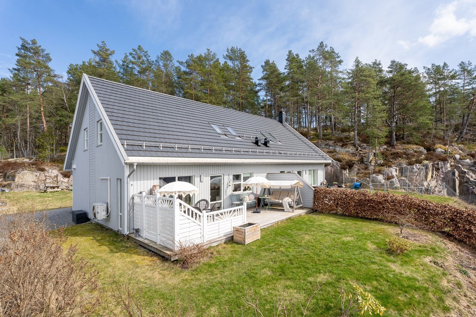 Hagen er av god størrelse, så her kan familien samles for diverse aktiviteter. Galleribilde