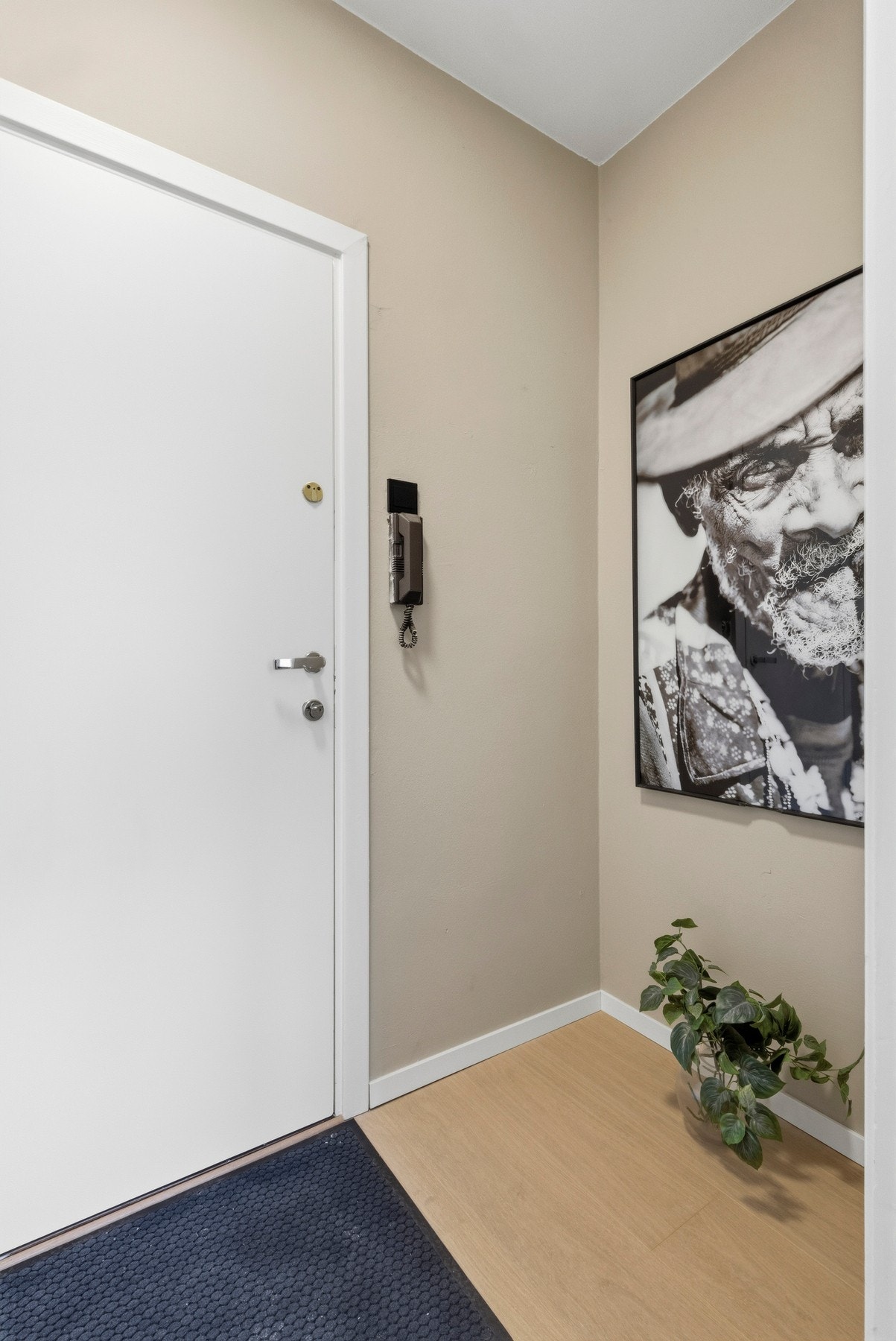 Mulighet for å sette opp skyvedørsgarderobe om ønskelig. Galleribilde