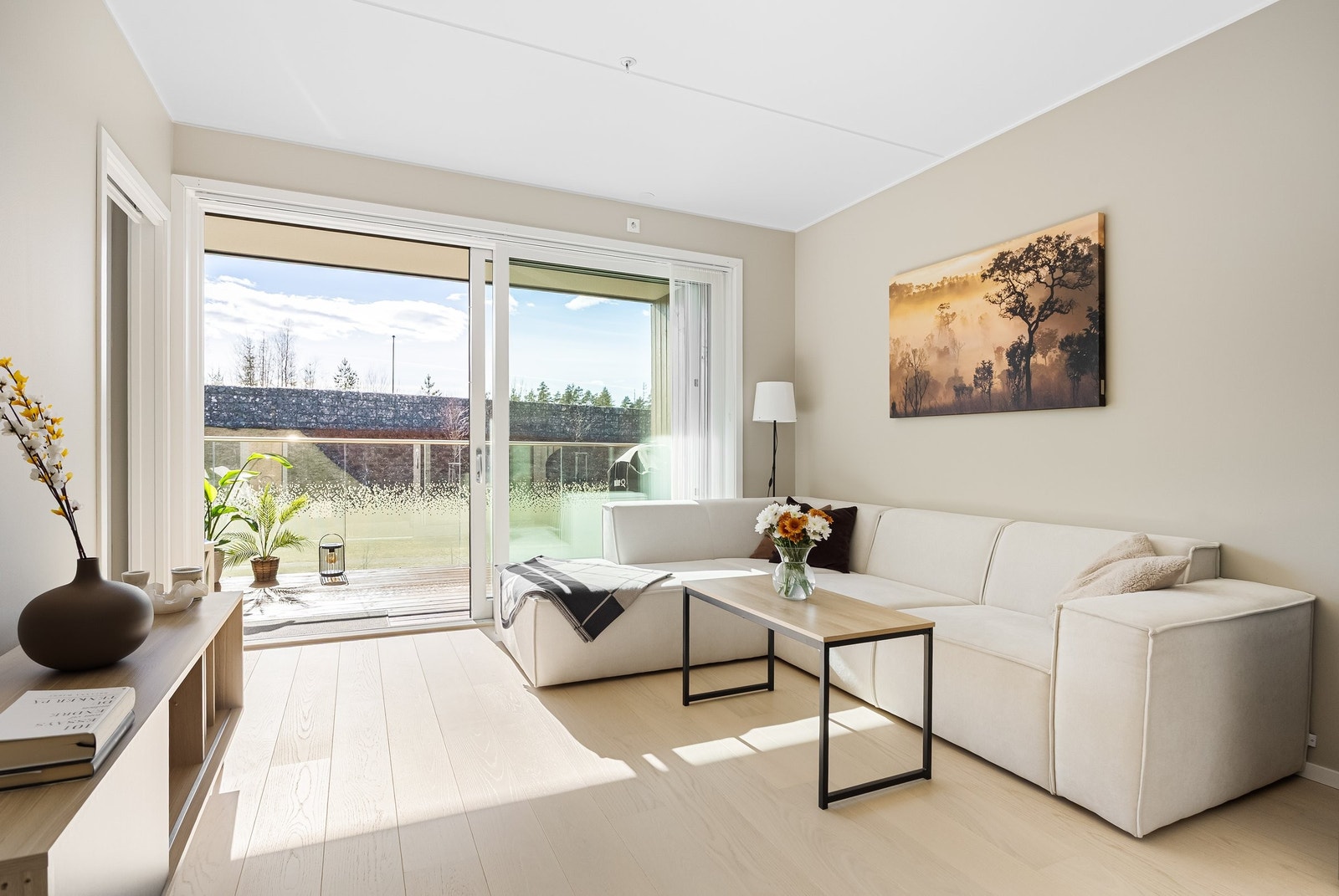 Velkommen til Skifabrikksvingen 29! En lekker og moderne leilighet med god romfølelse i 2. etasje Galleribilde