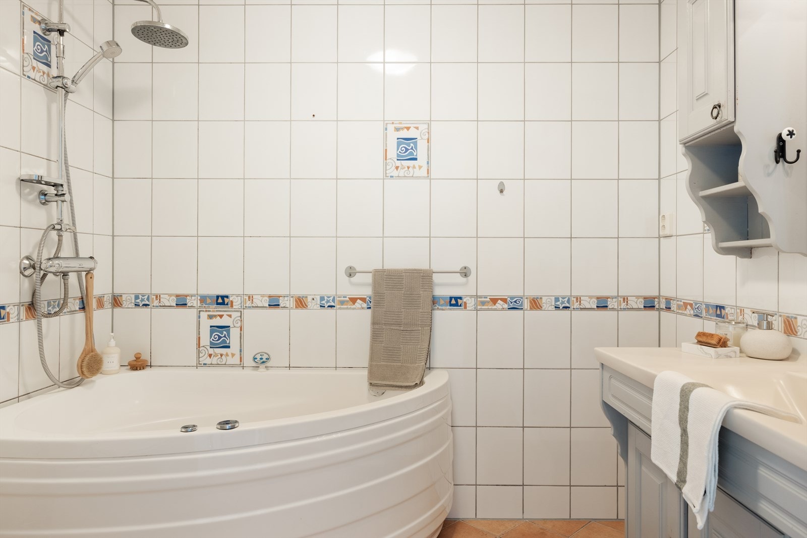 Et behagelig rom med alt du trenger for komfort. Galleribilde