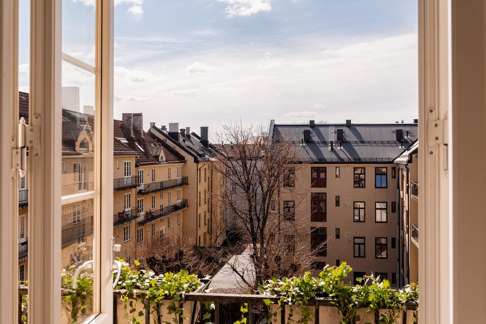 Begge balkongene er sydvestvendt Galleribilde