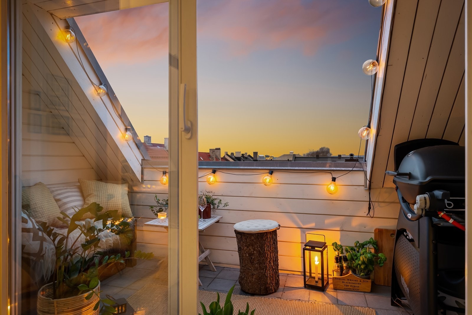 Eksklusiv 3-roms loftsleilighet med takterrasse, balkong, høy standard og attraktiv beliggenhet Galleribilde