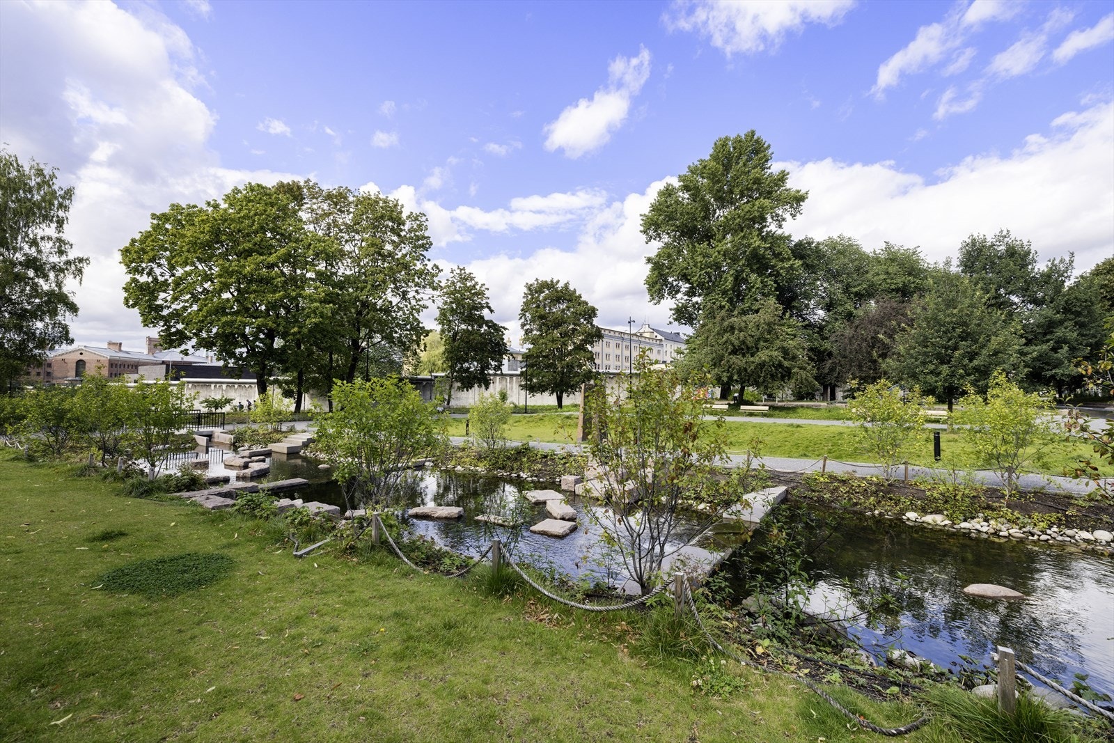 Klosterenga park ligger like ved boligen Galleribilde