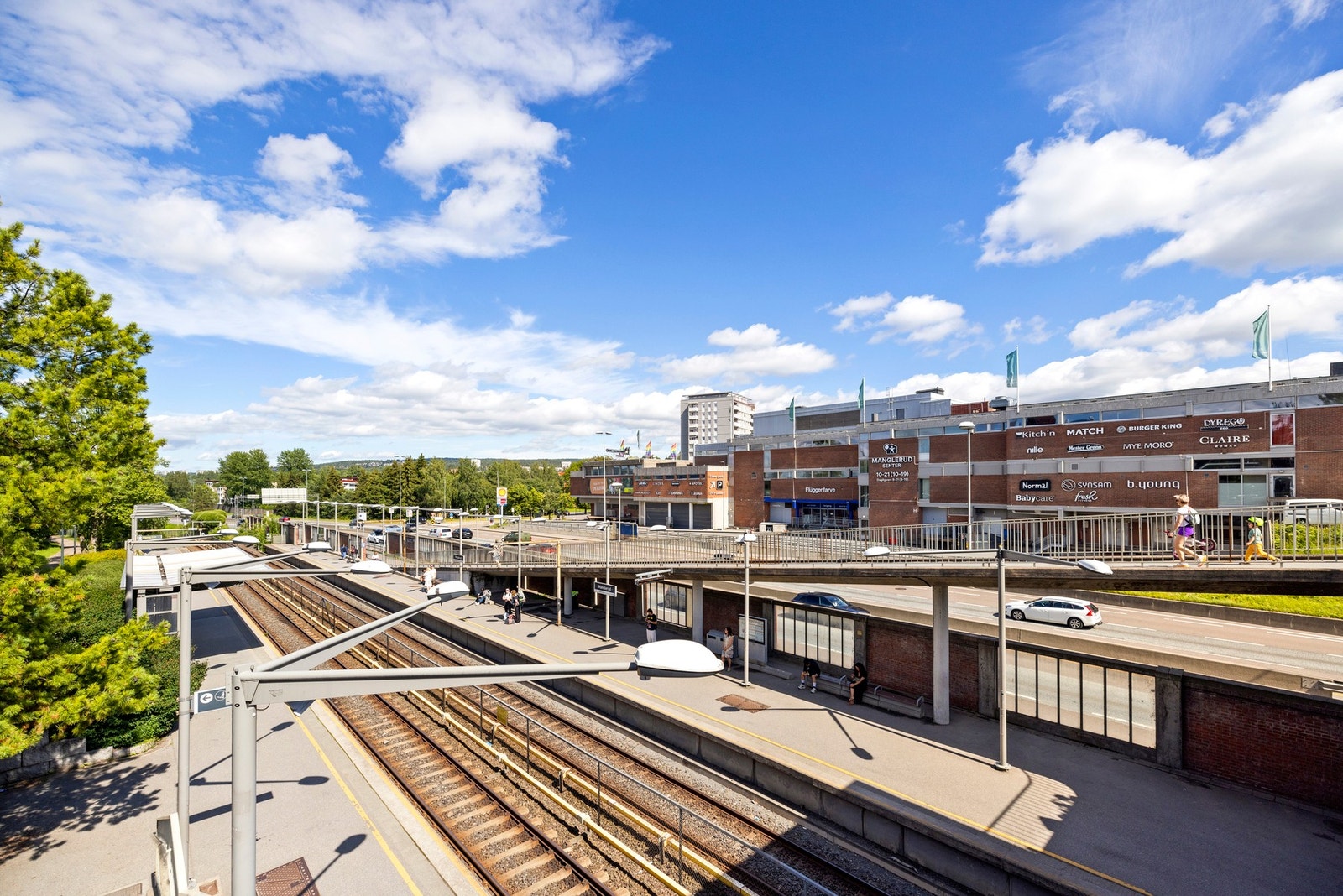 T bane linje 4 Vestli via Majorstuen med direkte forbindelse til Blindern på ca. 20 minutter Galleribilde