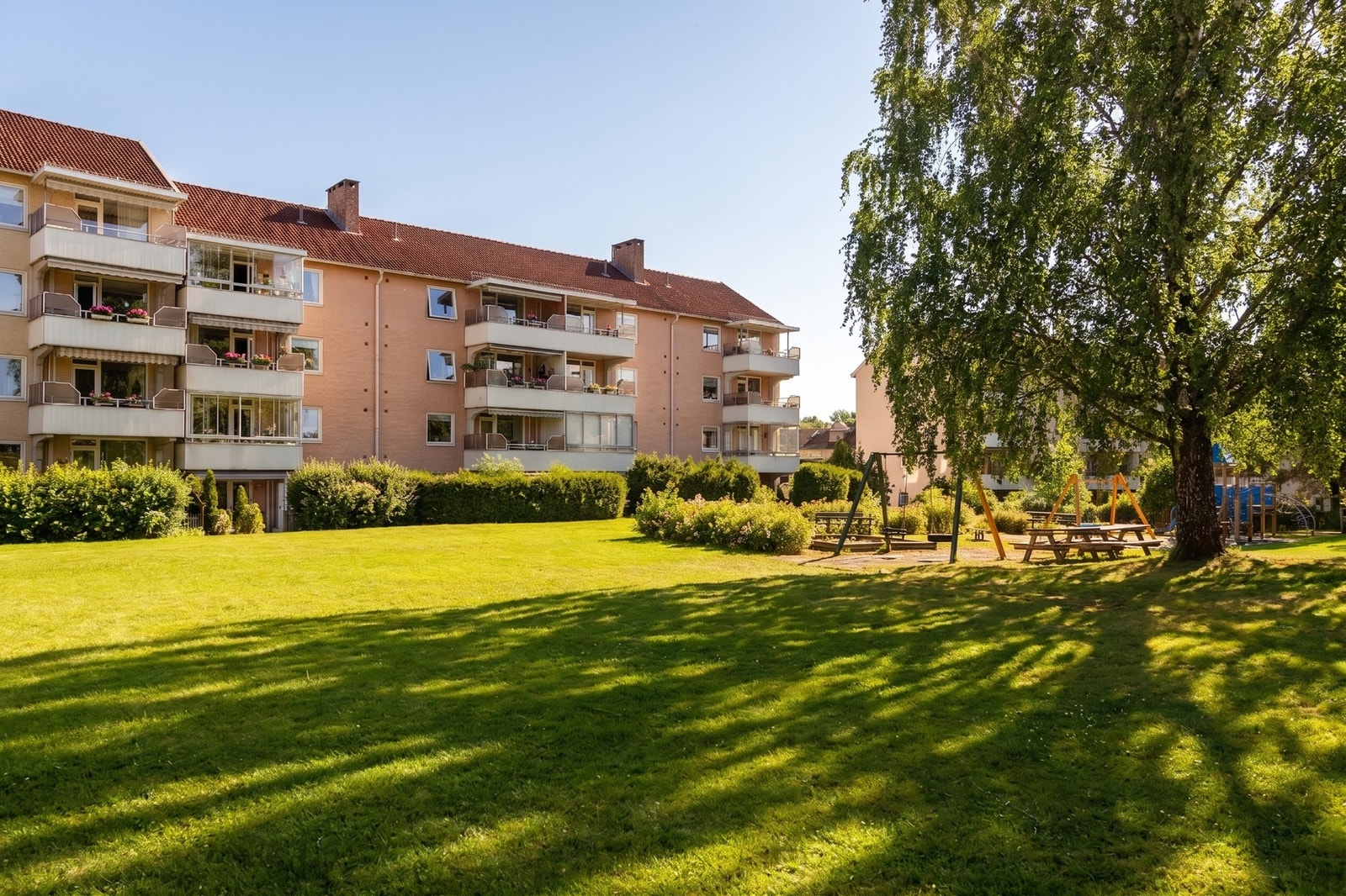 Barnevennlig og stort grøntareal. Galleribilde
