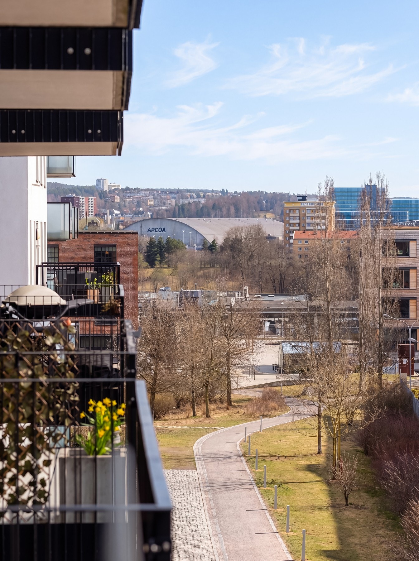 Nyt morgenkaffen før du starter dagen.
Noe solforhold er AI-redigert, men er representative. Galleribilde