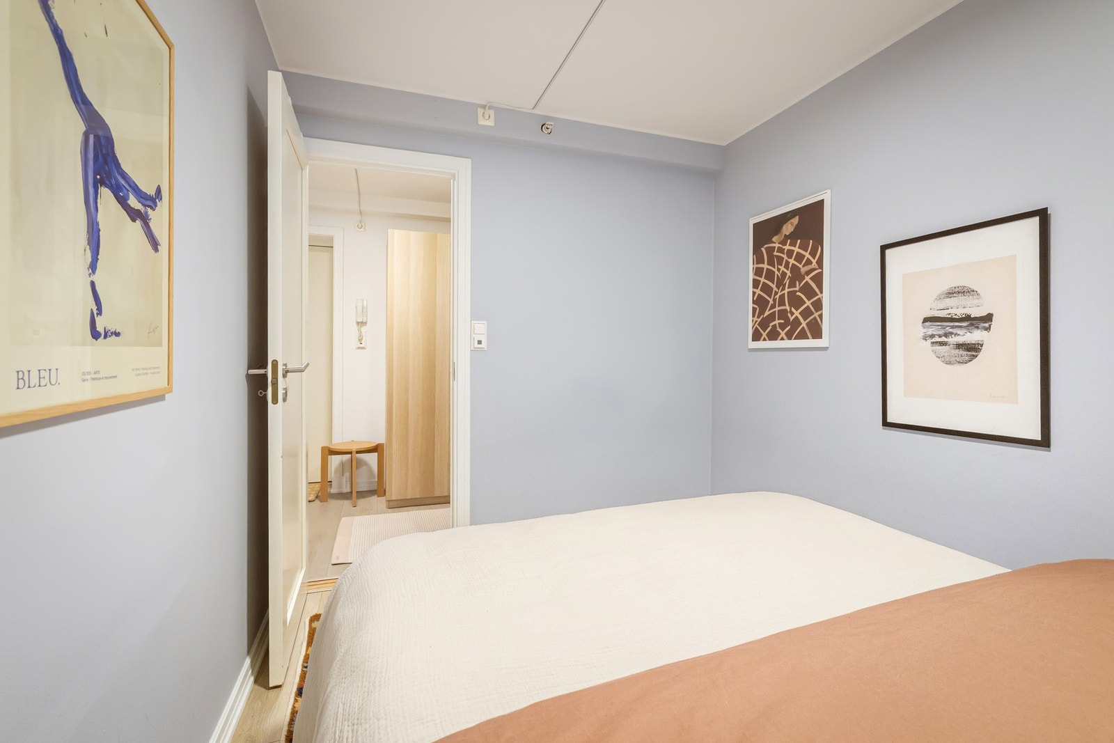 Det er også plass til å etablere garderobeløsning på soverommet. Galleribilde