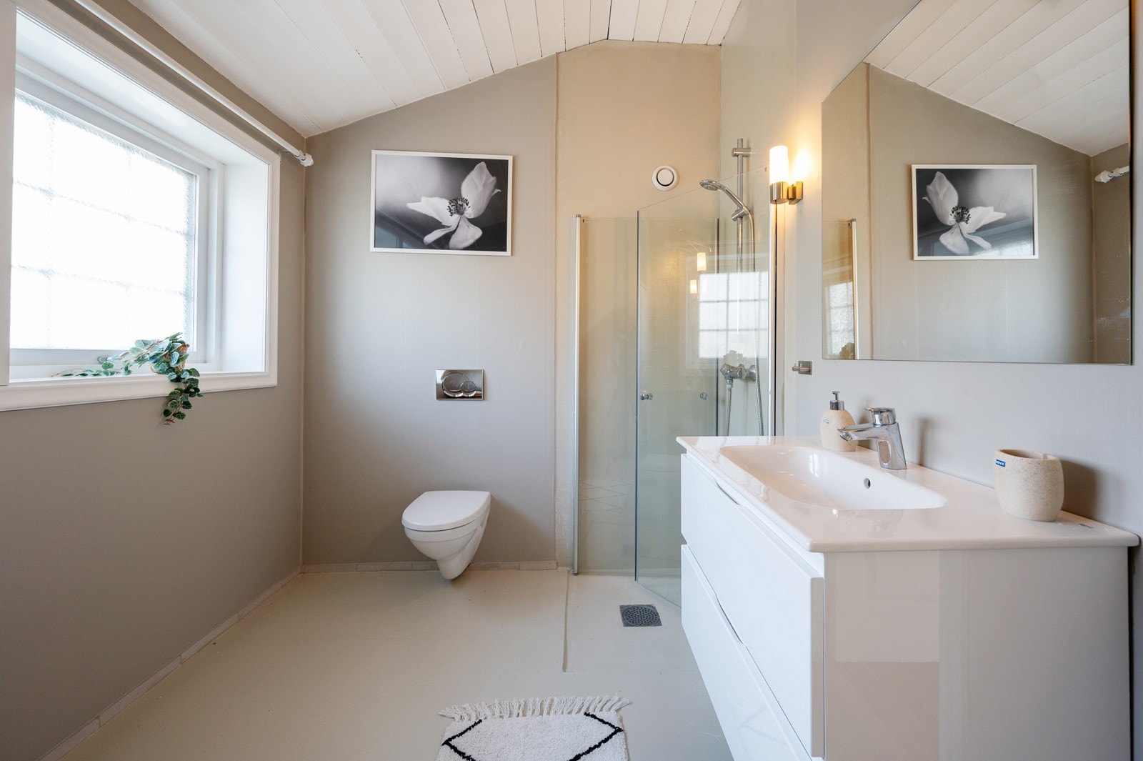 Badet i 2. etg Galleribilde