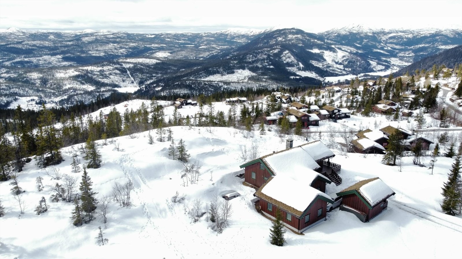 DNB eiendom v/ Martin Andreas Roland har gleden av å presentere Flugonfjellvegen 75 Galleribilde