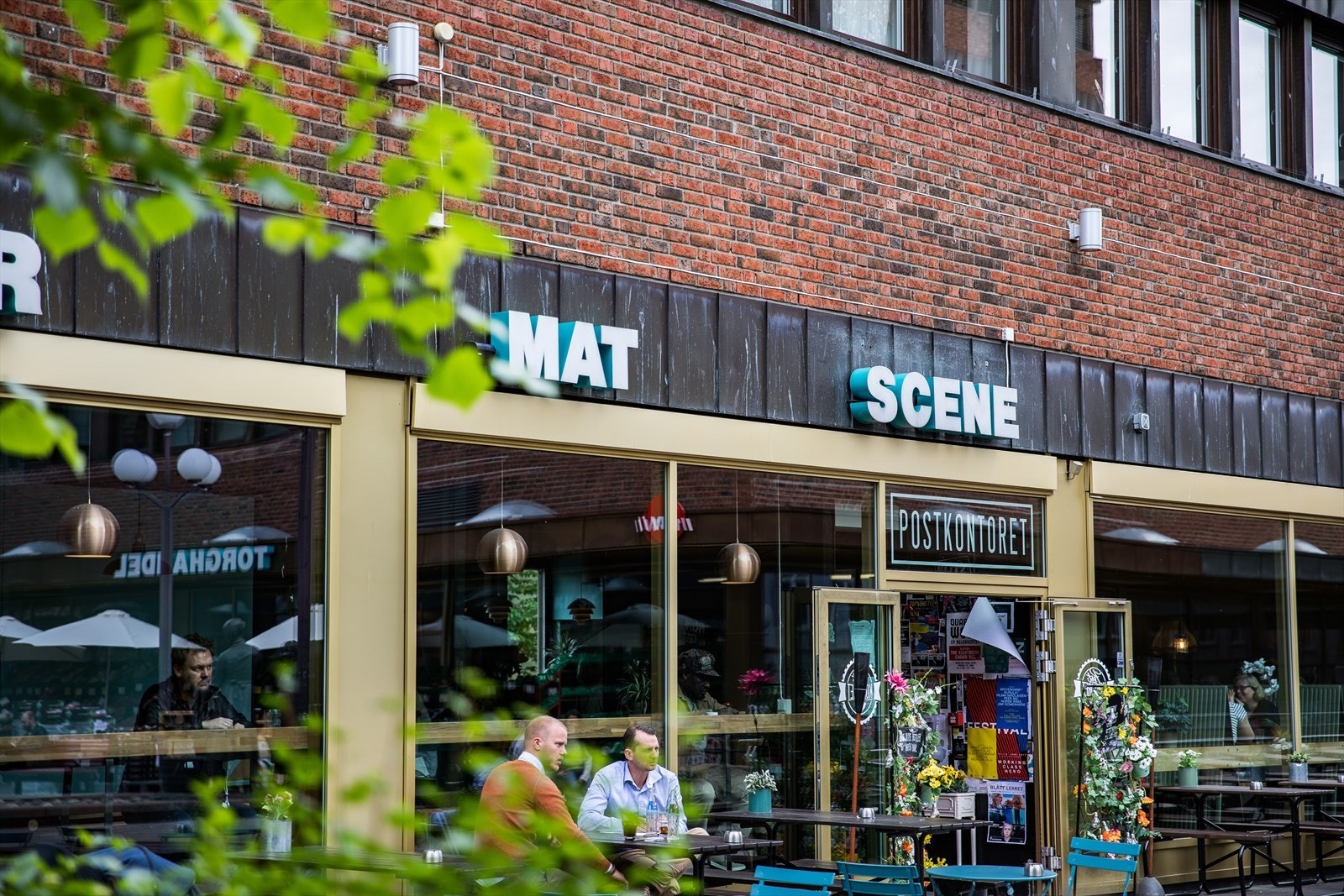 Attraktive Tøyen Torg med et godt servicetilbud, kun et par minutters gange fra boligen. Galleribilde