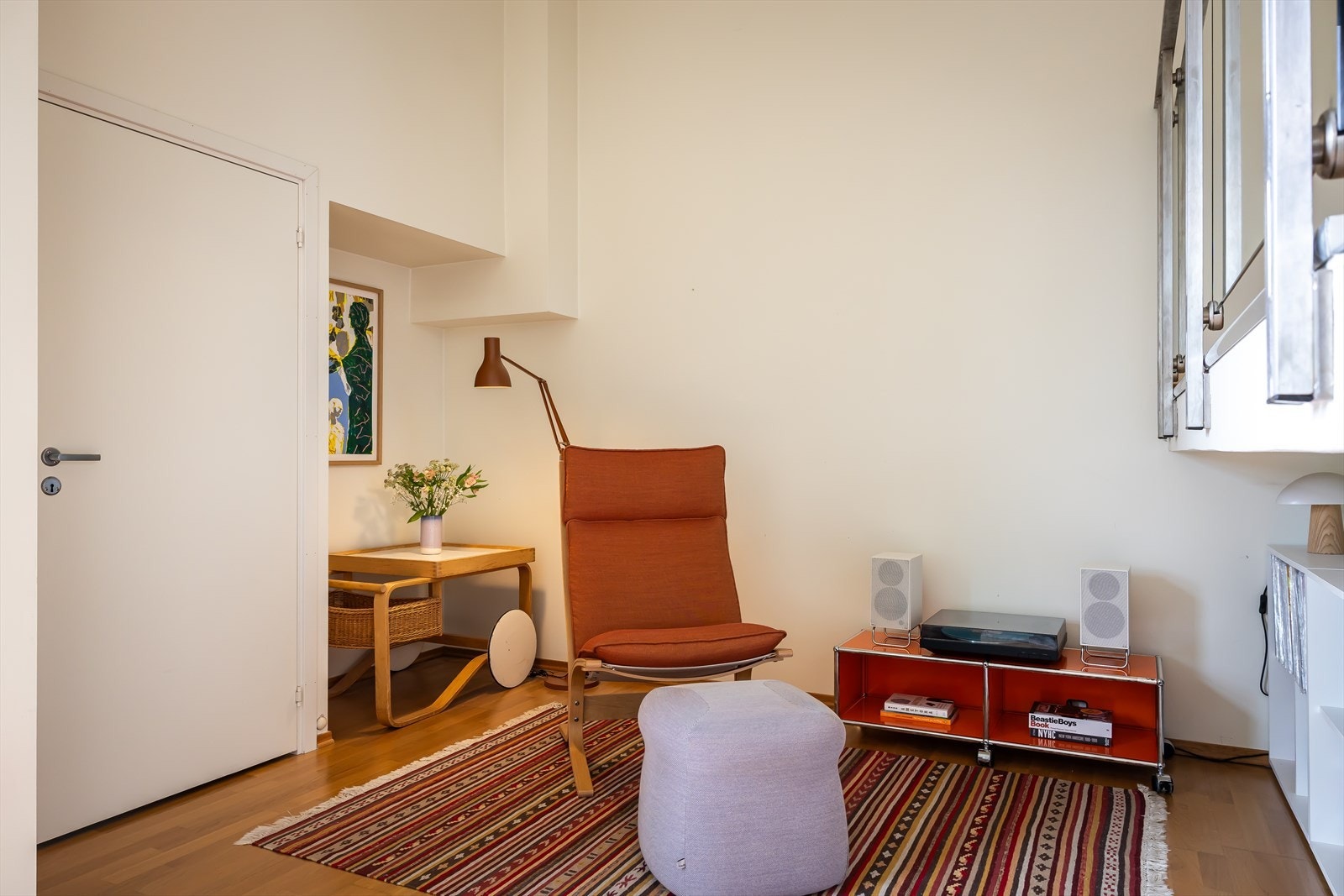 En lun krok med plass for en god stol og leselampe. Galleribilde