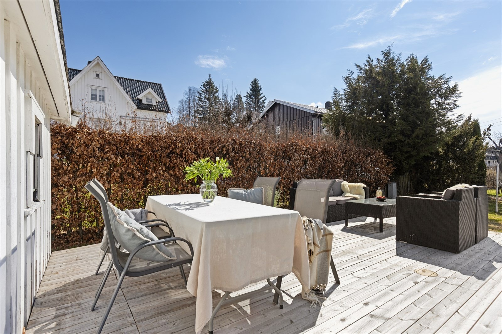 Ypperlig uteplass for både store og små! Galleribilde