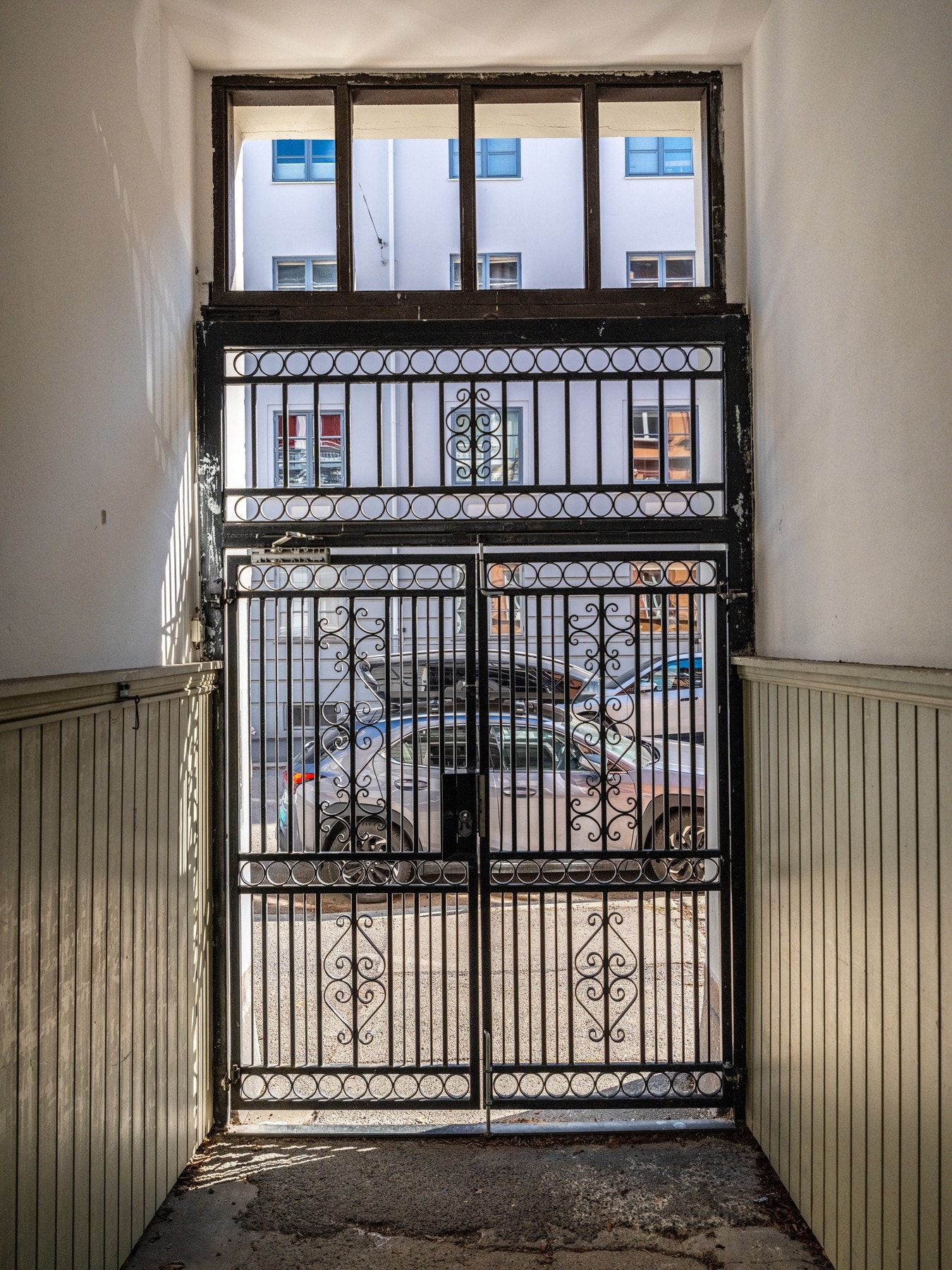 Lukket bakgård gjør det barnevennlig og enkelt. Galleribilde