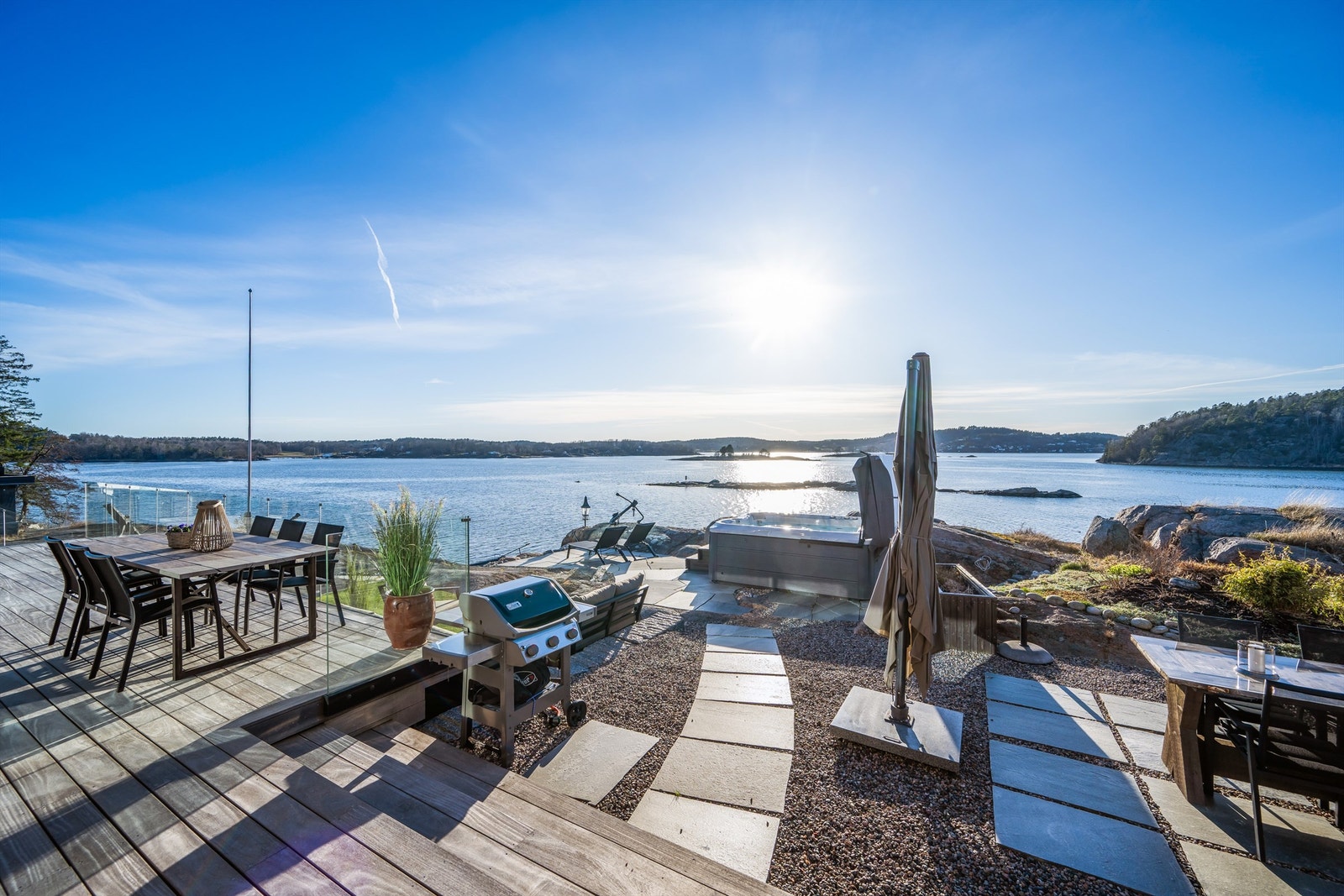 Arealet av den vestvendte terrassen er oppmålt til 47 m². Galleribilde