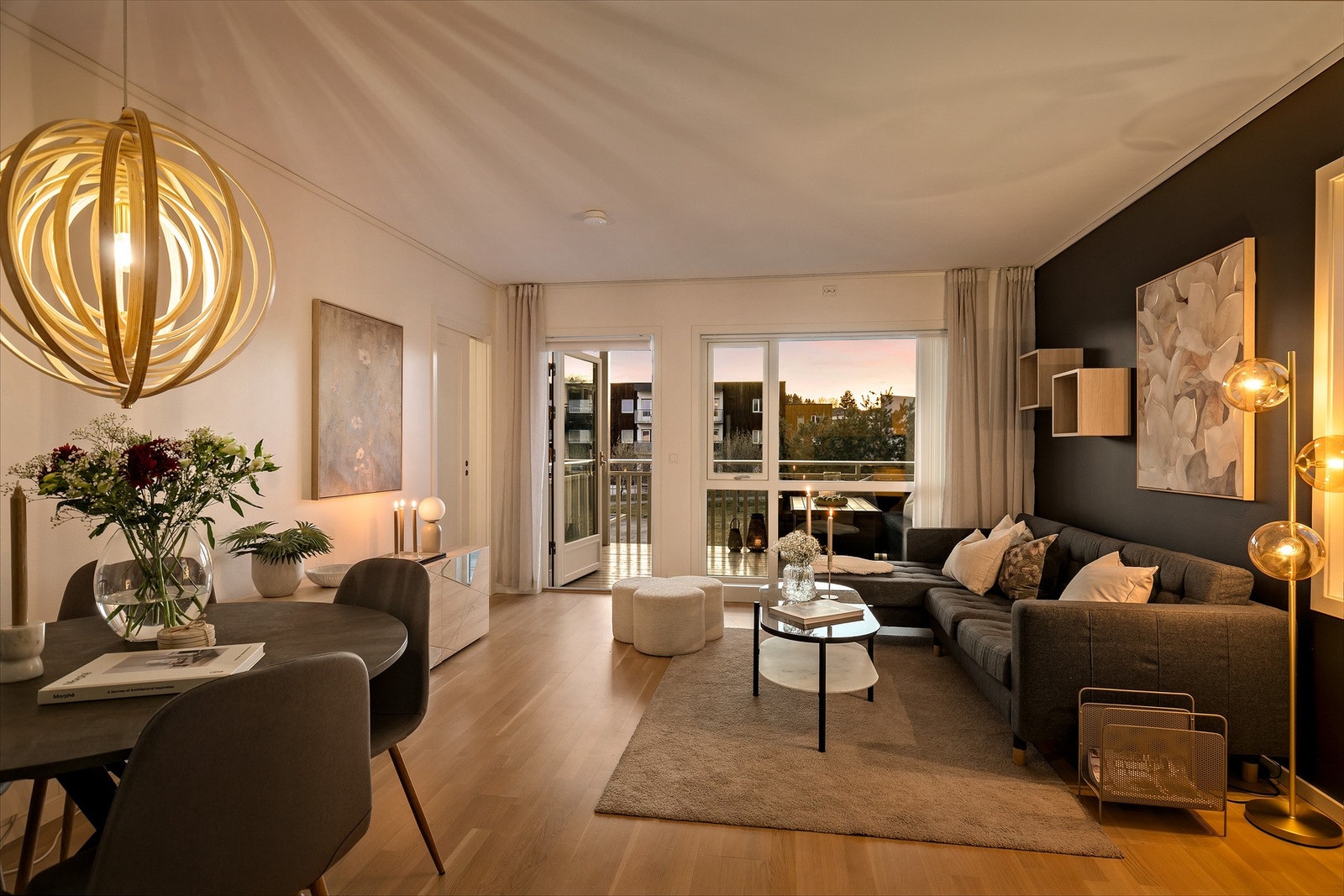 Store vindusflater, men likevel skjermet for innsyn. Galleribilde
