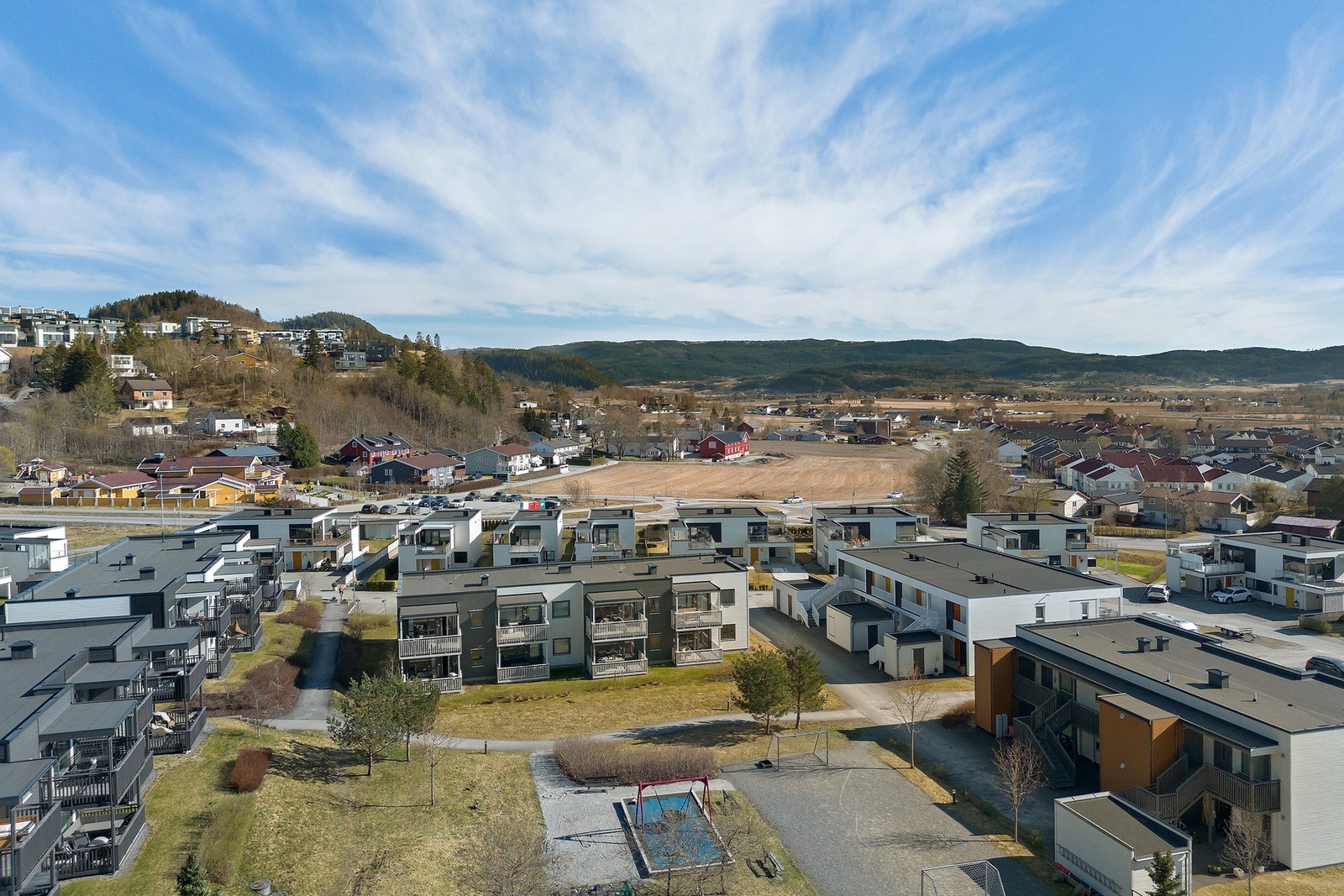Et attraktivt område i nærheten av bla. flere barnehager, skoler, turområder og sentrumskjernen av Stjørdal. Galleribilde