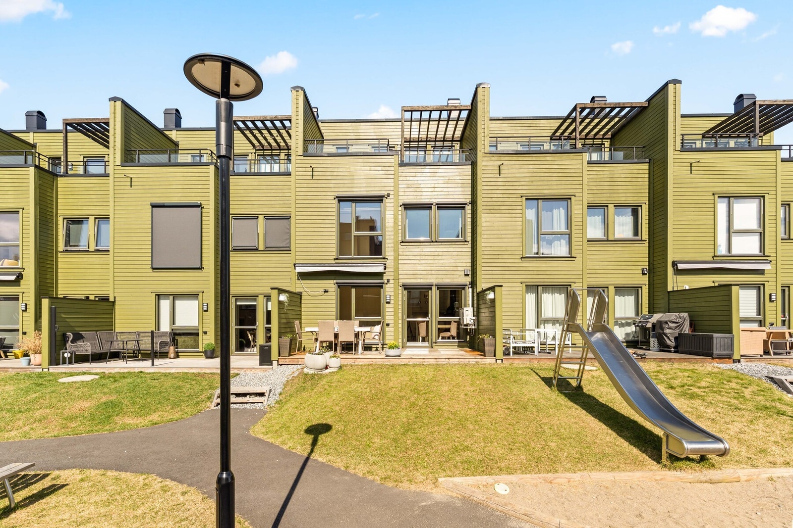 Et lekkert rekkehus med god intern beliggenhet Galleribilde