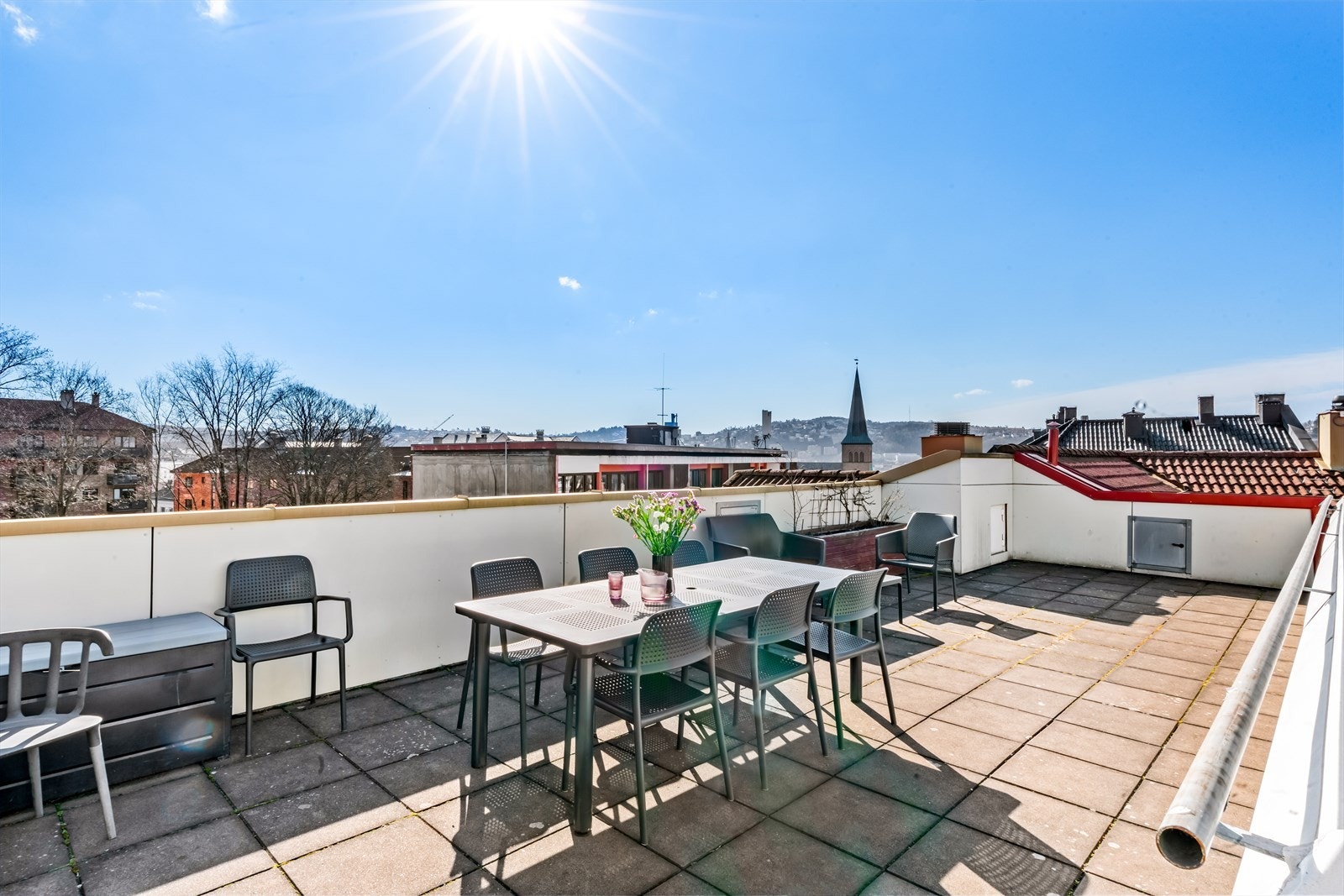 Felles takterrasse med panoramautsikt Galleribilde