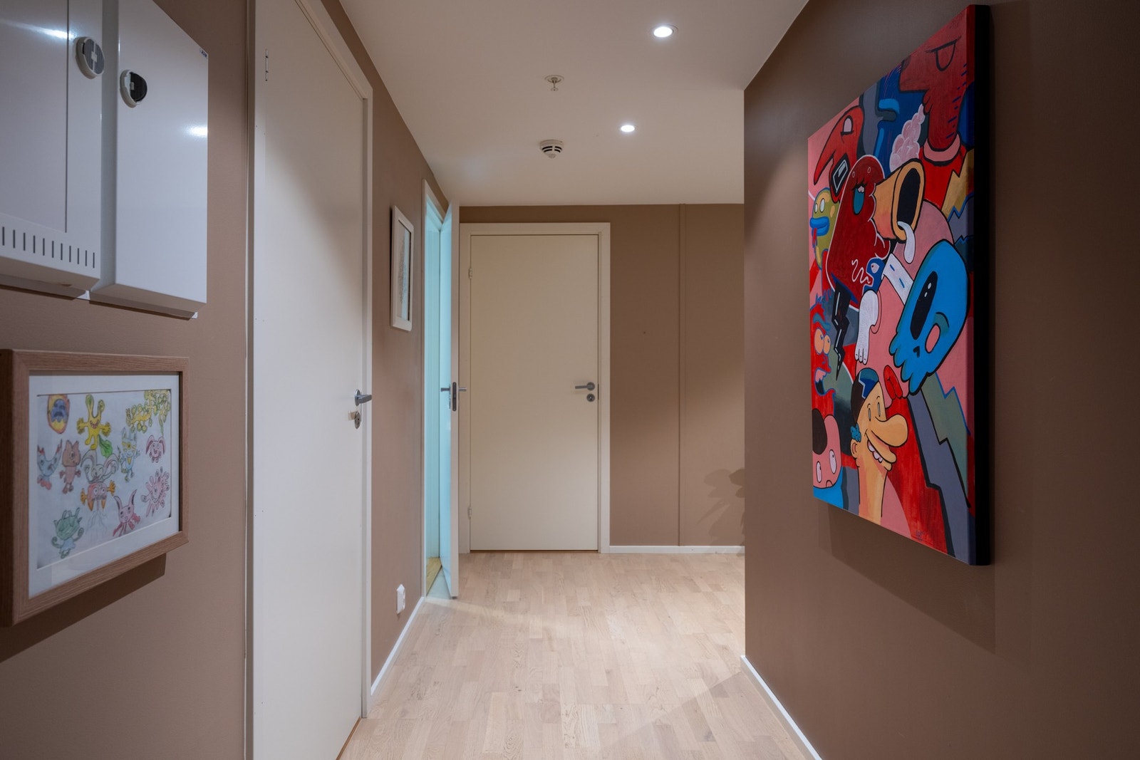 I Bøkkerveien 14 A vil du merke at det er fint å komme hjem og hyggelig å komme på besøk. Galleribilde