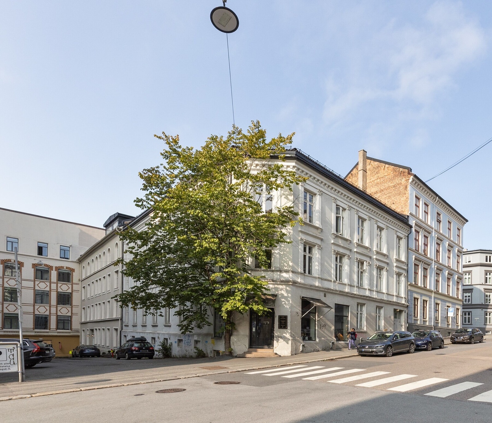 Sofies gate er stengt for gjennomkjøring, og bygården har inngang fra stille og rolig gate uten gjennomgangstrafikk Galleribilde