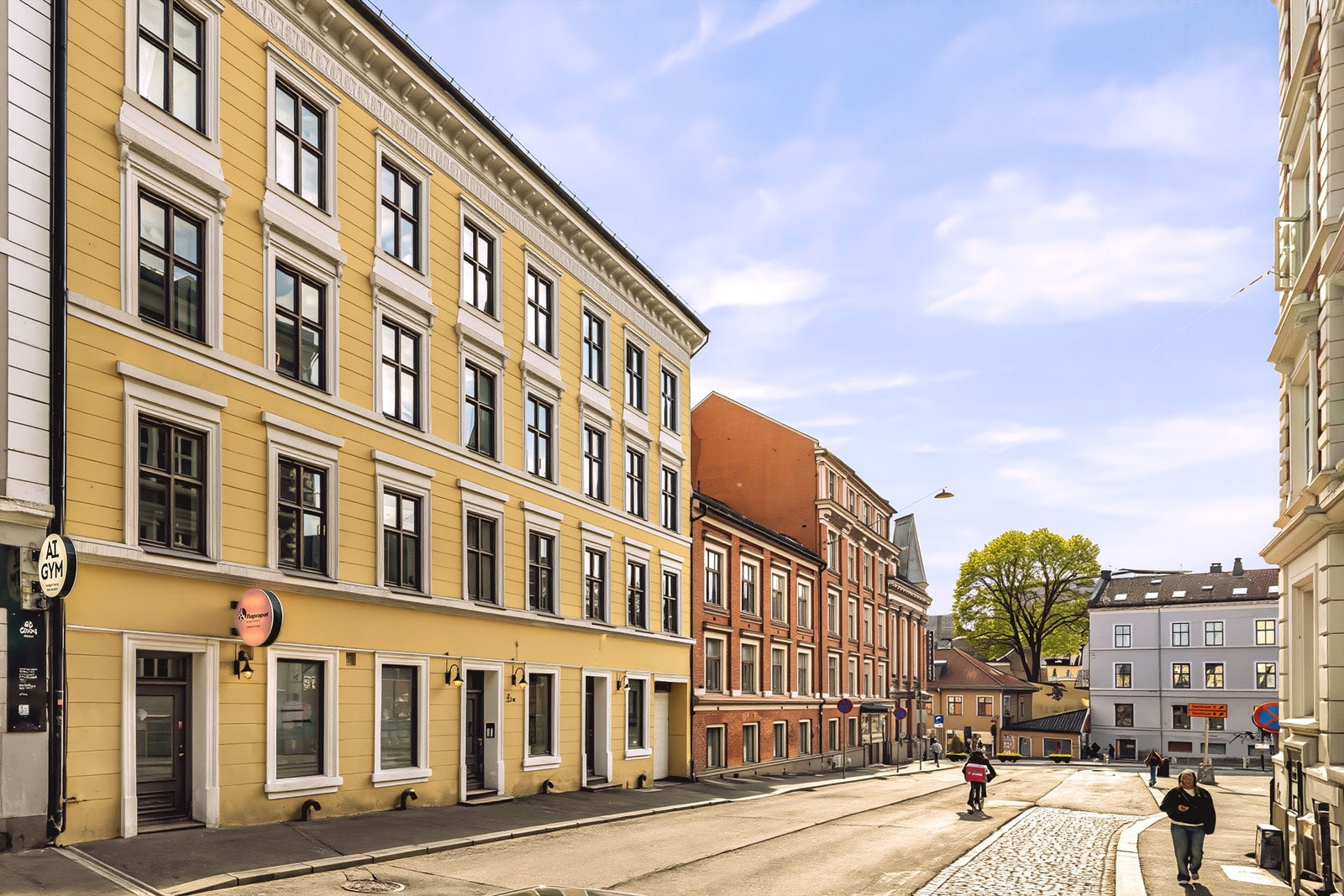 Fredensborg har de siste årene gjennomgått en imponerende forvandling og fremstår i dag som et levende og attraktivt knutepunkt mellom Grünerløkka og St. Hanshaugen. Galleribilde