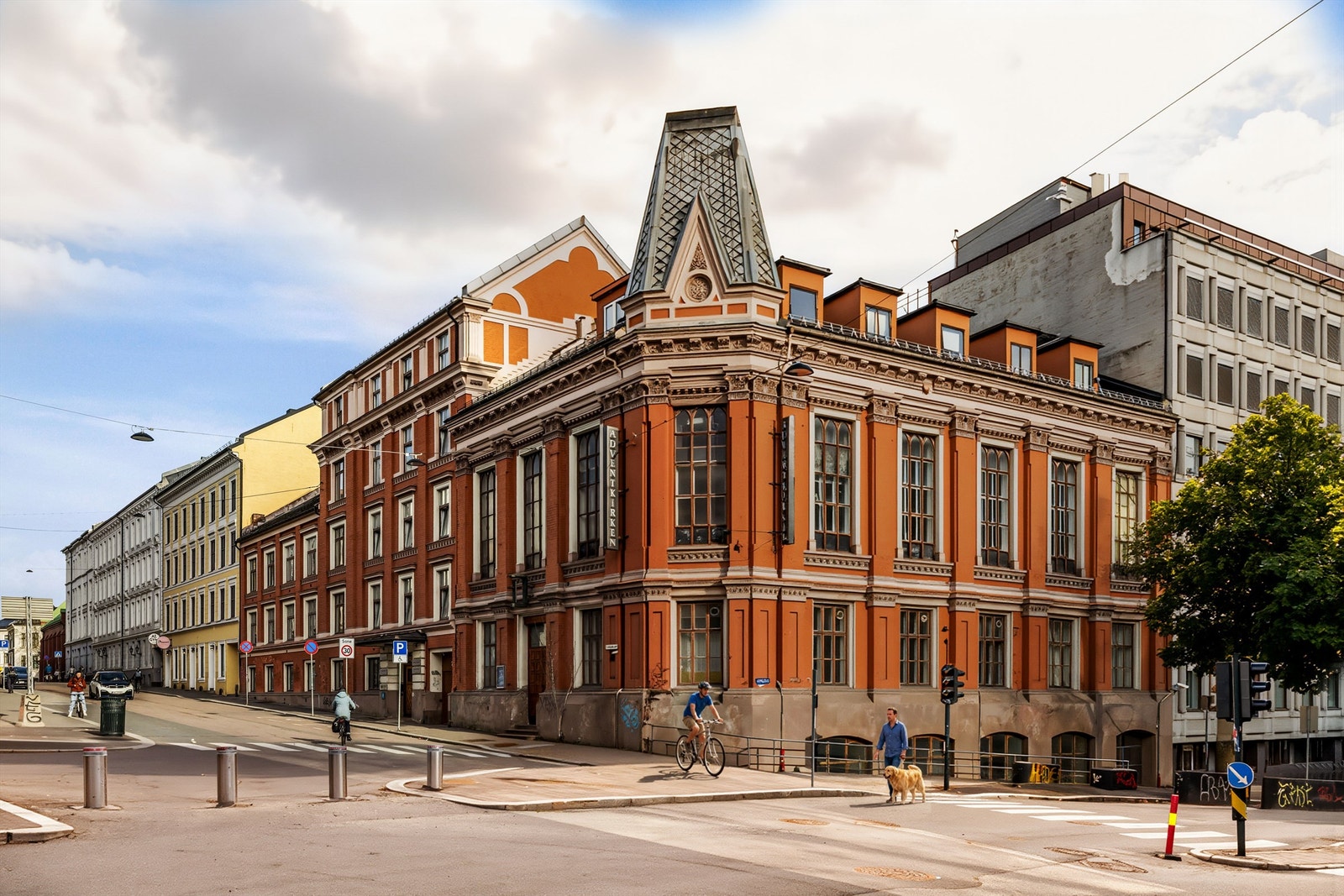 Flott beliggenhet i sentrum mellom Grünerløkka og St. Hanshaugen. Galleribilde