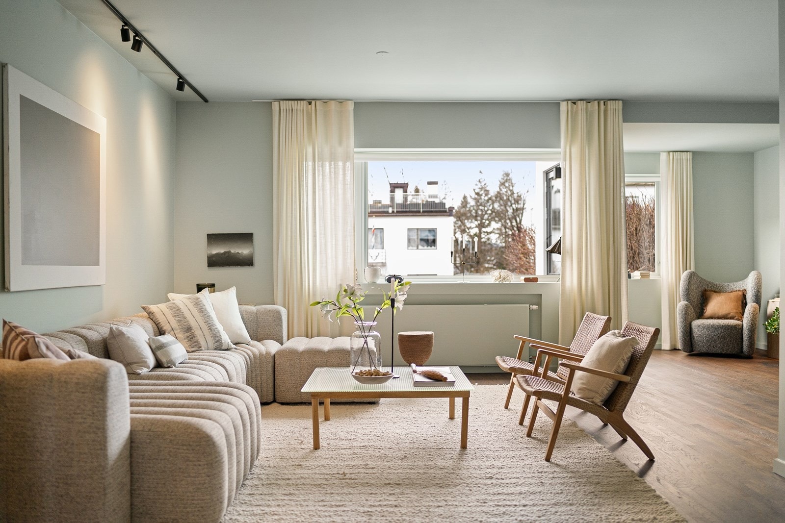 Funkisperle/Townhouse med fantastisk beliggenhet, tilbaketrukket, usjenert og solrikt, i blindvei, på Heia/Frogner. Galleribilde