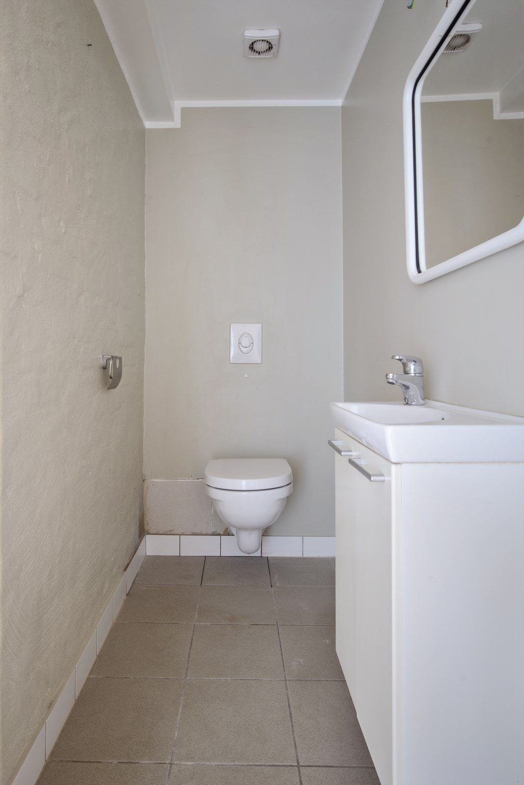 Separat wc i underetasjen. Galleribilde