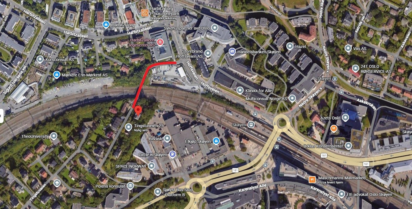 Her bor du med nærhet til Hoff/Skøyen - Gangbroen (markert i rødt) vil trolig åpne igjen når Fornebubanen og Skøyen T-banestasjon er ferdig bygget i 2029, kanskje allerede sommeren/høsten 2028 - Ref Nabokontakten - Fornebubanen. Galleribilde