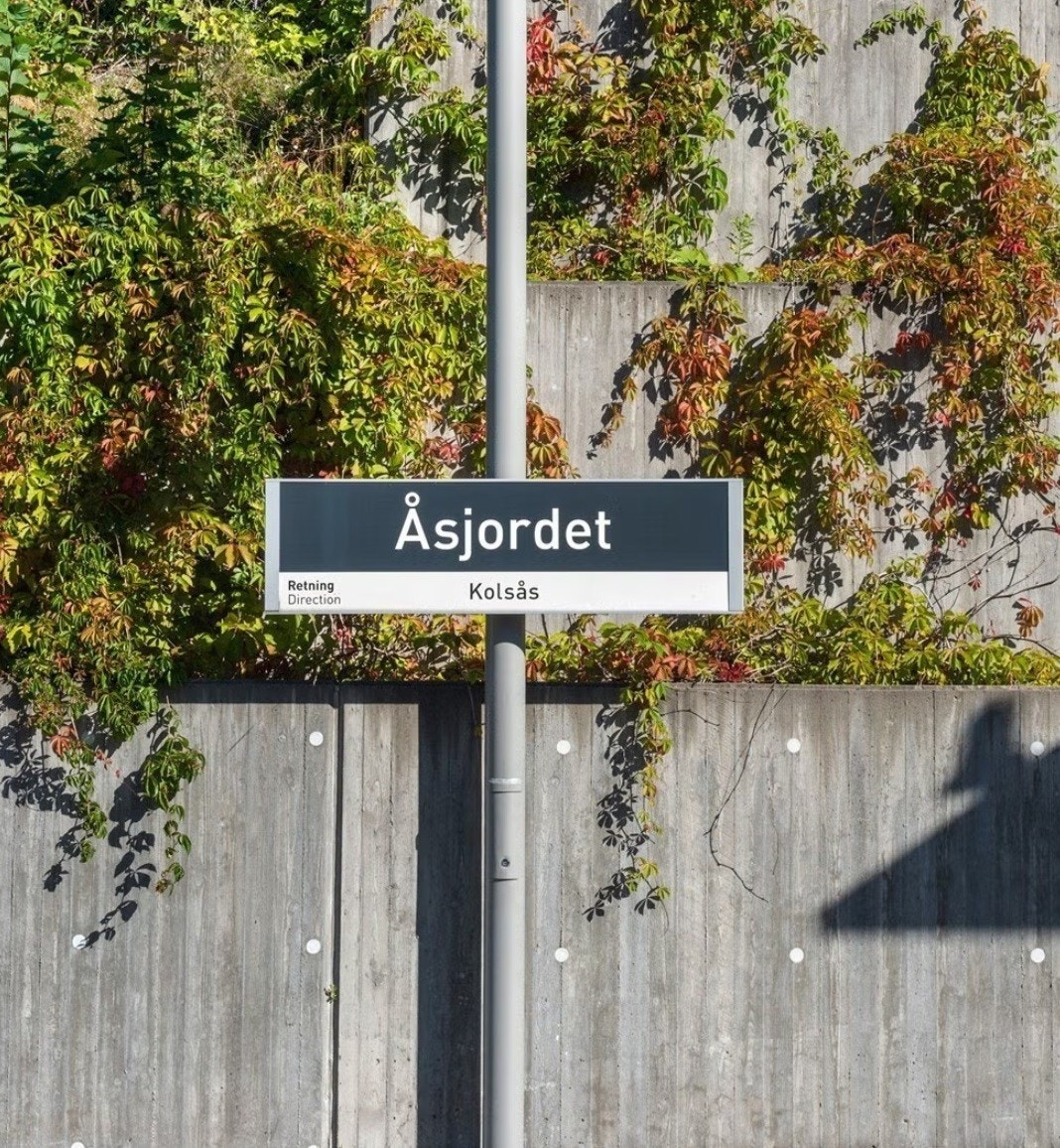 Åsjordet T-bane. Galleribilde