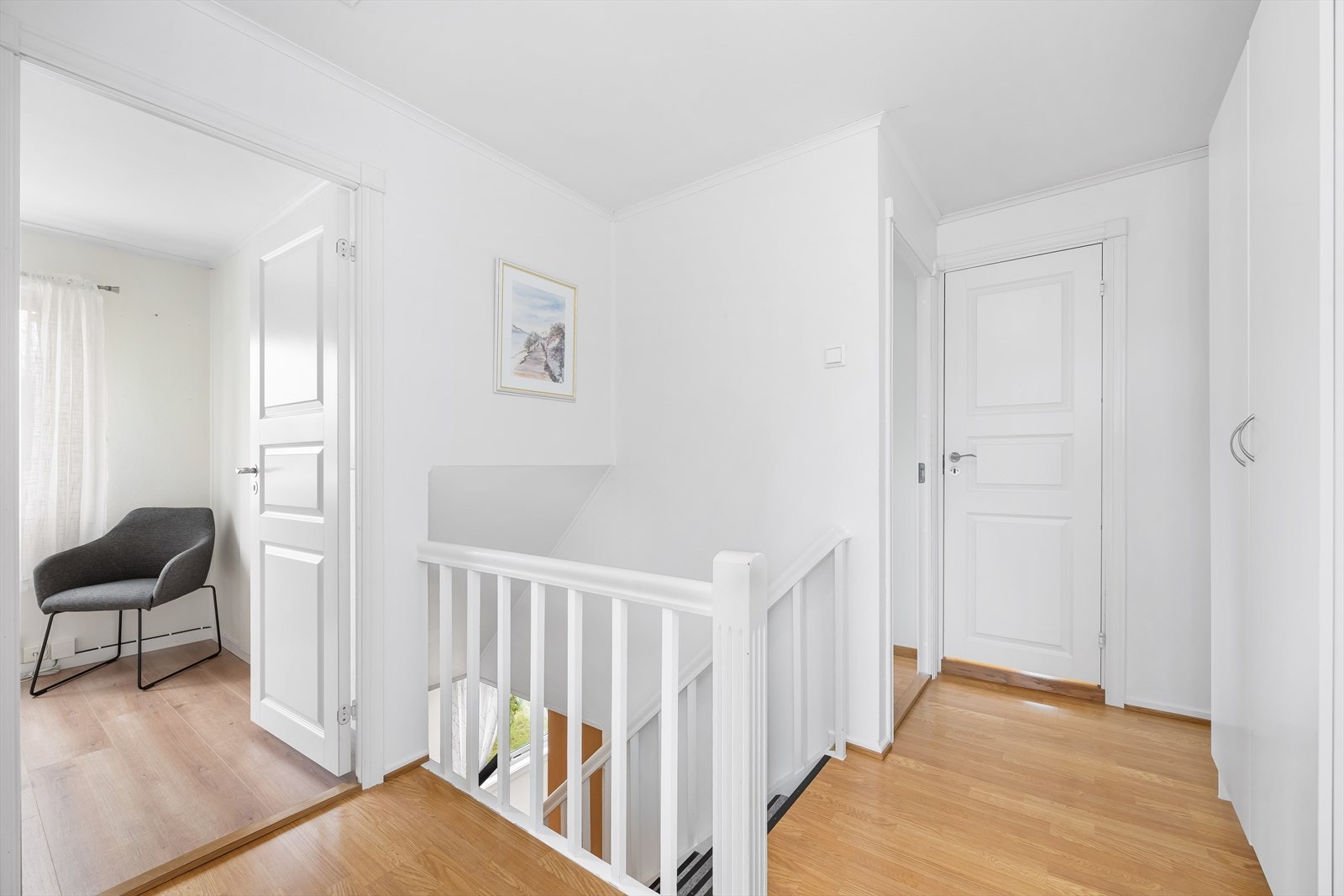 På loftet finner vi boligens 3 soverom og bad. Galleribilde