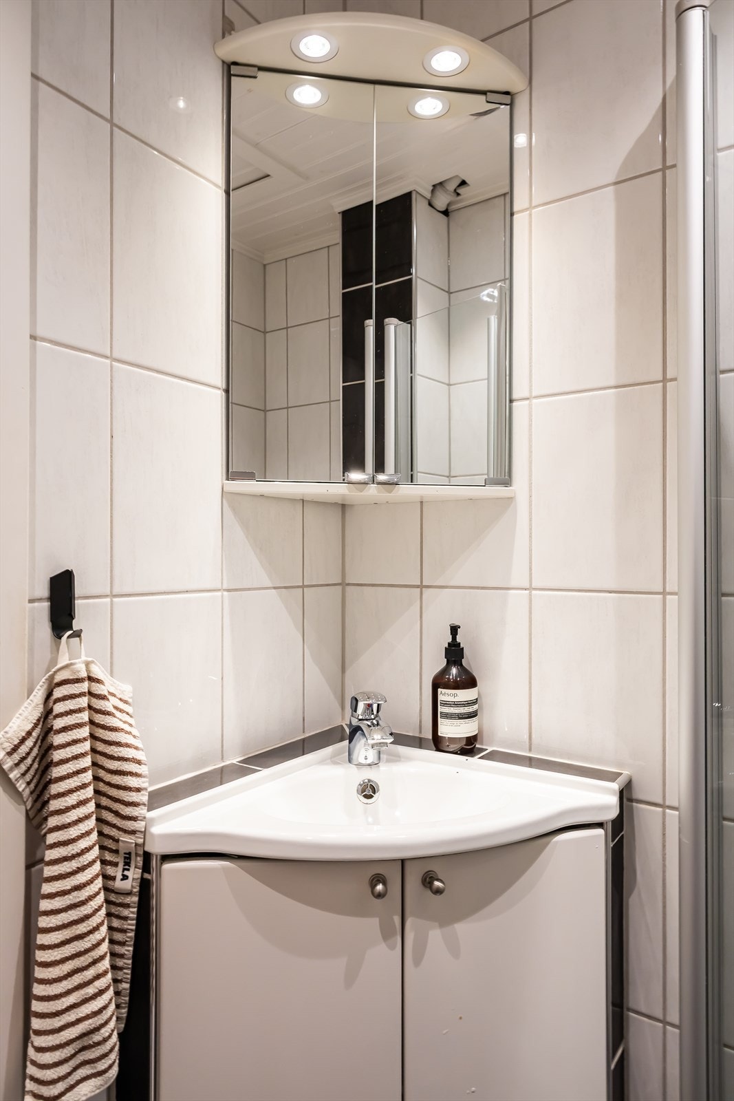 Badet har en effektiv planløsning Galleribilde