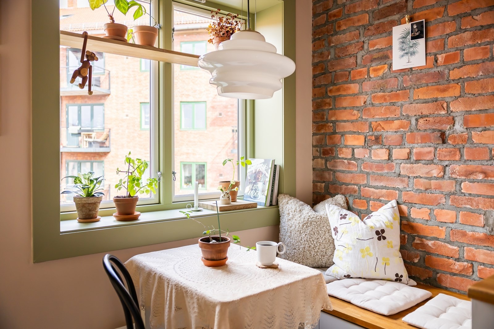 Start dagen med en hyggelig utsikt fra frokostbordet Galleribilde