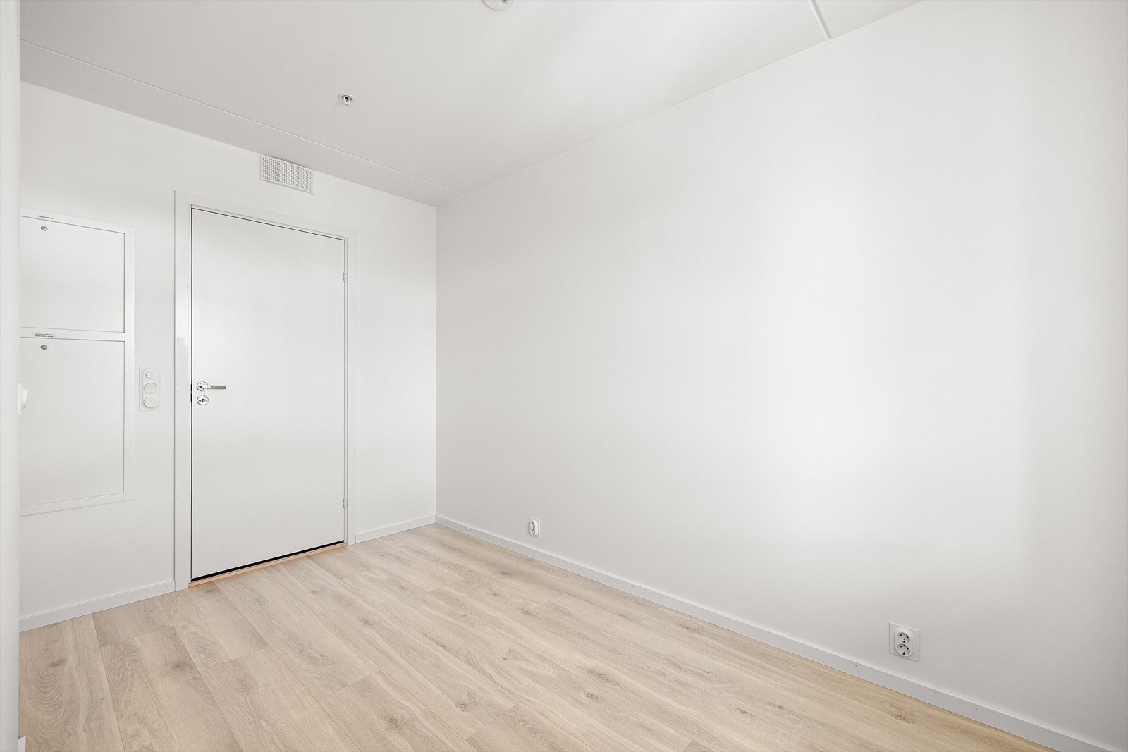 Det er direkte tilgang til badet fra soverommet. Galleribilde
