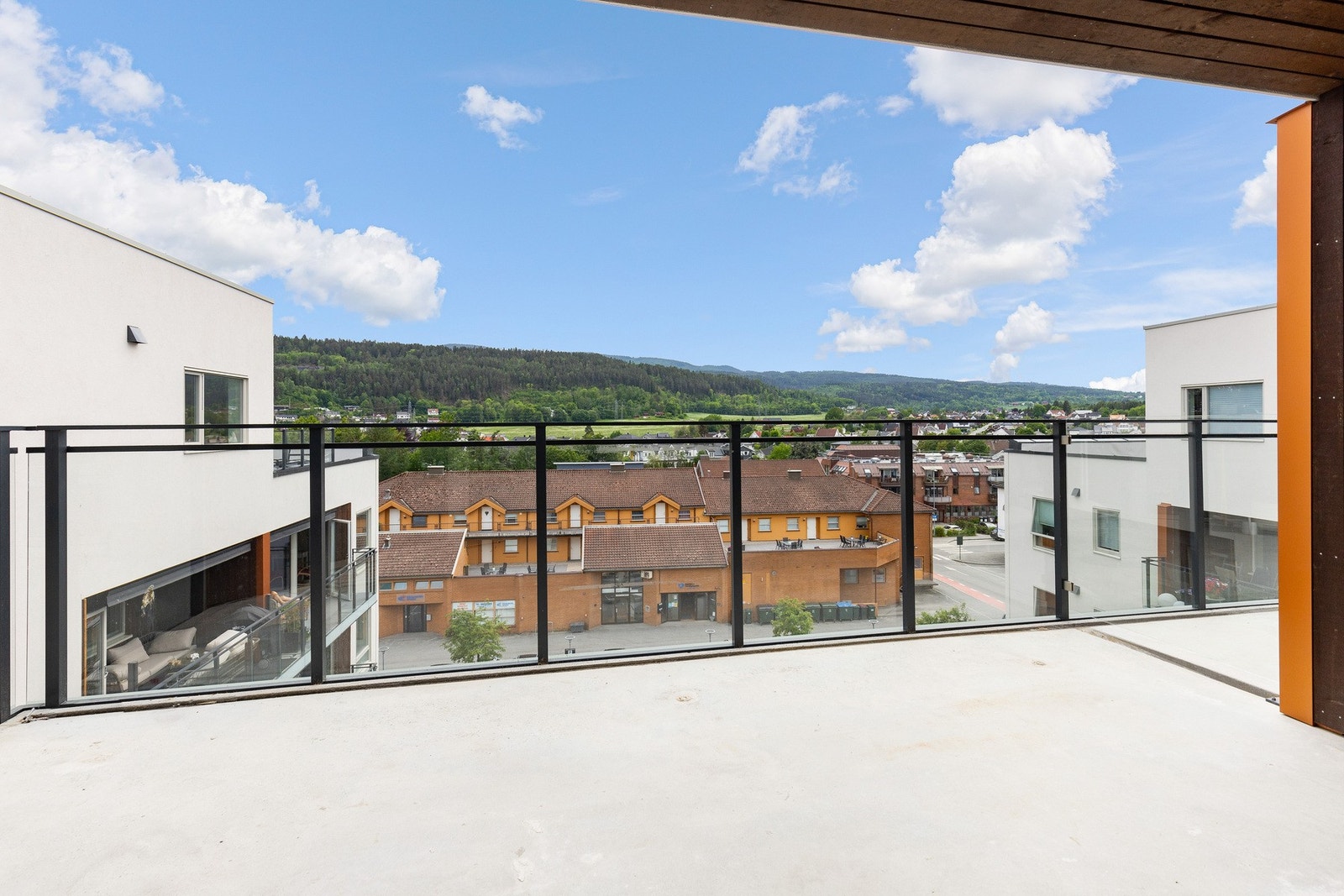 Flott utsikt. Galleribilde