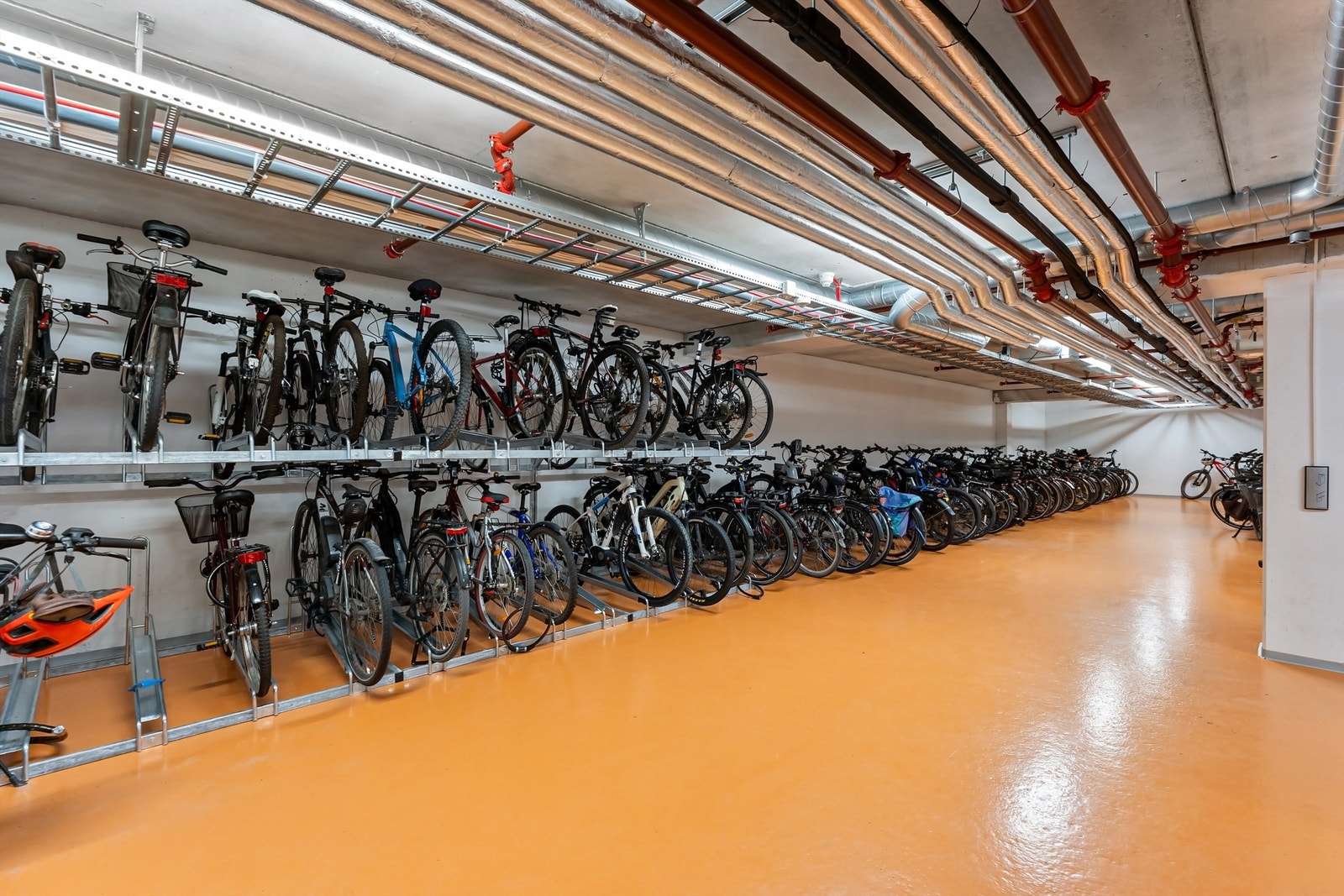 Felles sykkelparkering Galleribilde