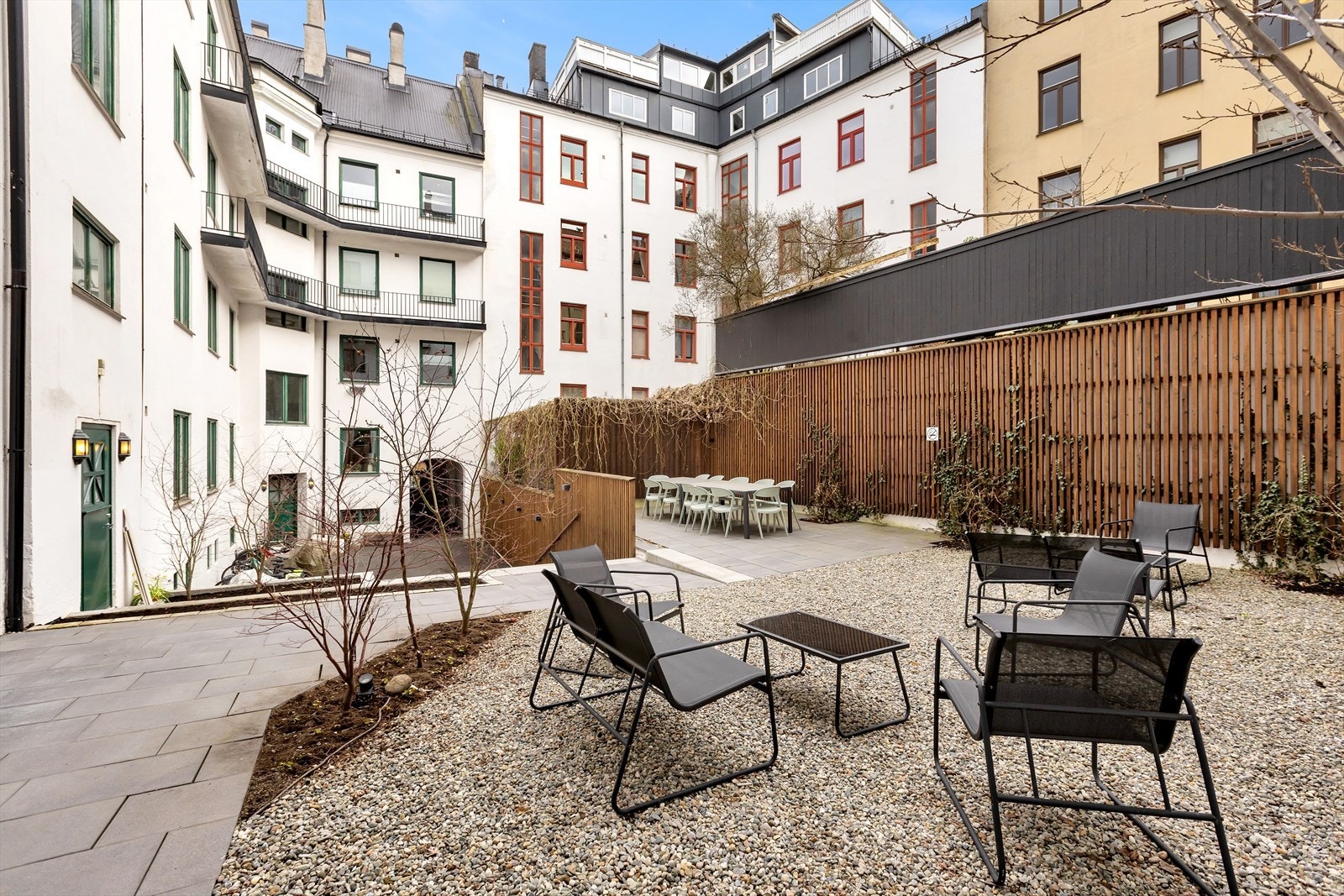 Hyggelig og opparbeidet bakgård. Galleribilde