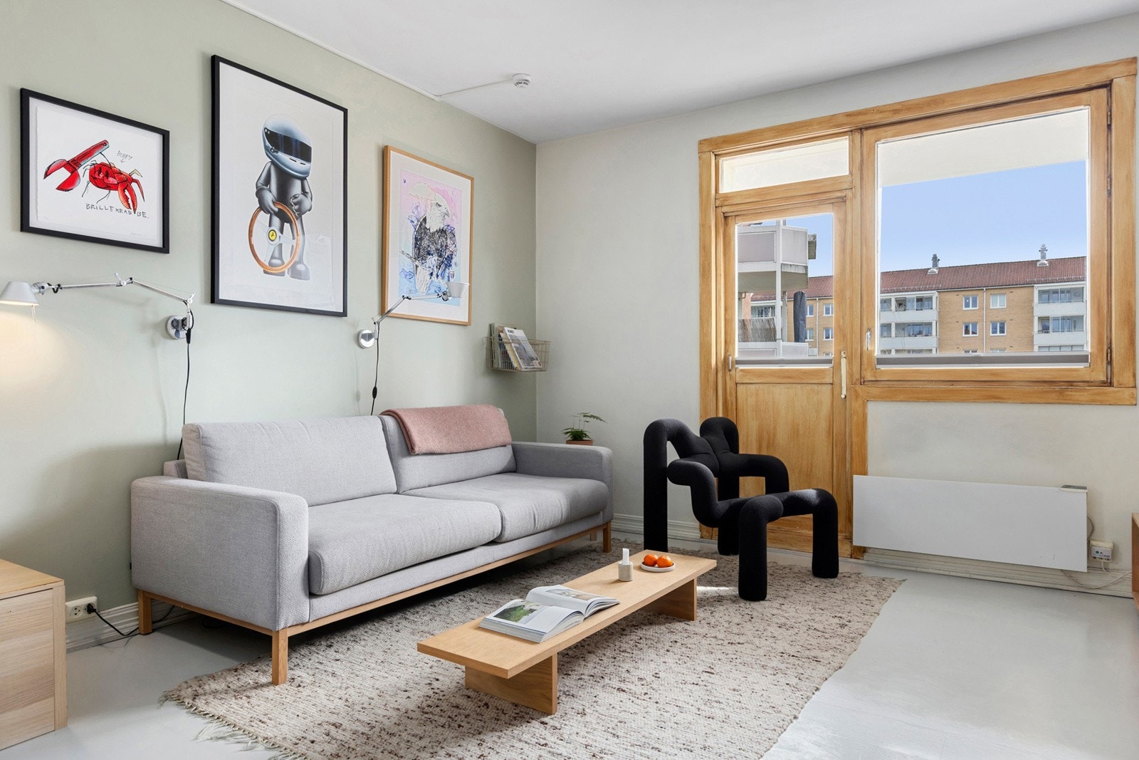 Fra stuen er det adkomst til en herlig syd/- østvendt balkong på ca. 7 m². Galleribilde