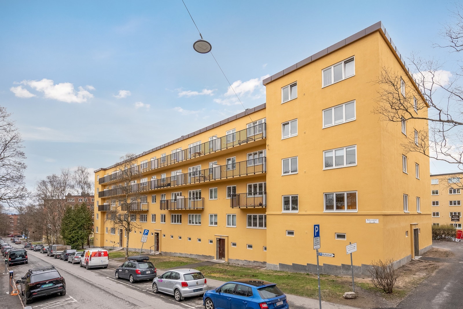 Området er både rolig og sentralt med en tilbaketrukket beliggenhet, samt kort vei til et yrende byliv! Galleribilde