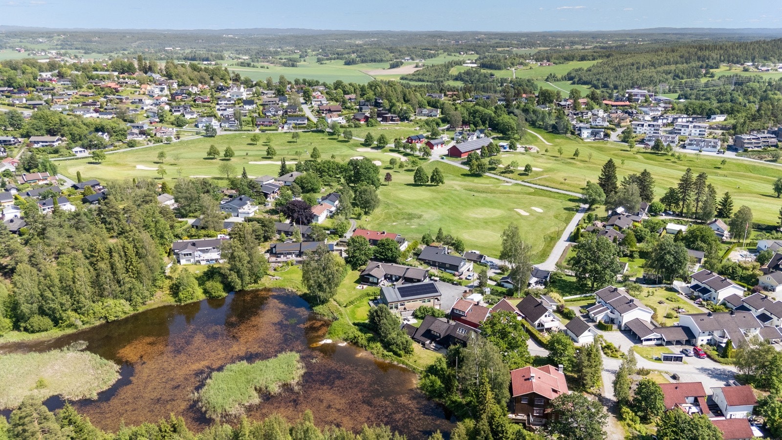 Nettopp nærheten til Frognmarka gjør Belsjø til et populært område for barnefamilier - Ellers kort vei til sjarmerende Drøbak sentrum Galleribilde
